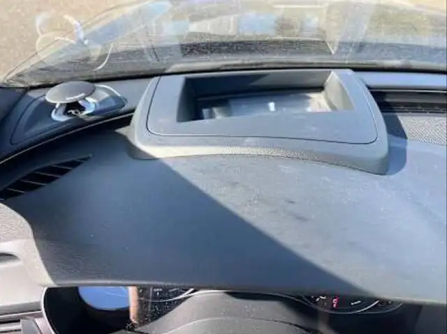 Audi A6 view 6
