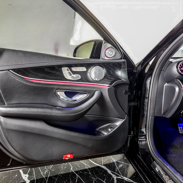 Mercedes-Benz E 450 E 450 AMG*Distronic+*PANORAMA*KEYLESS GO*KAMERA* — photo 7