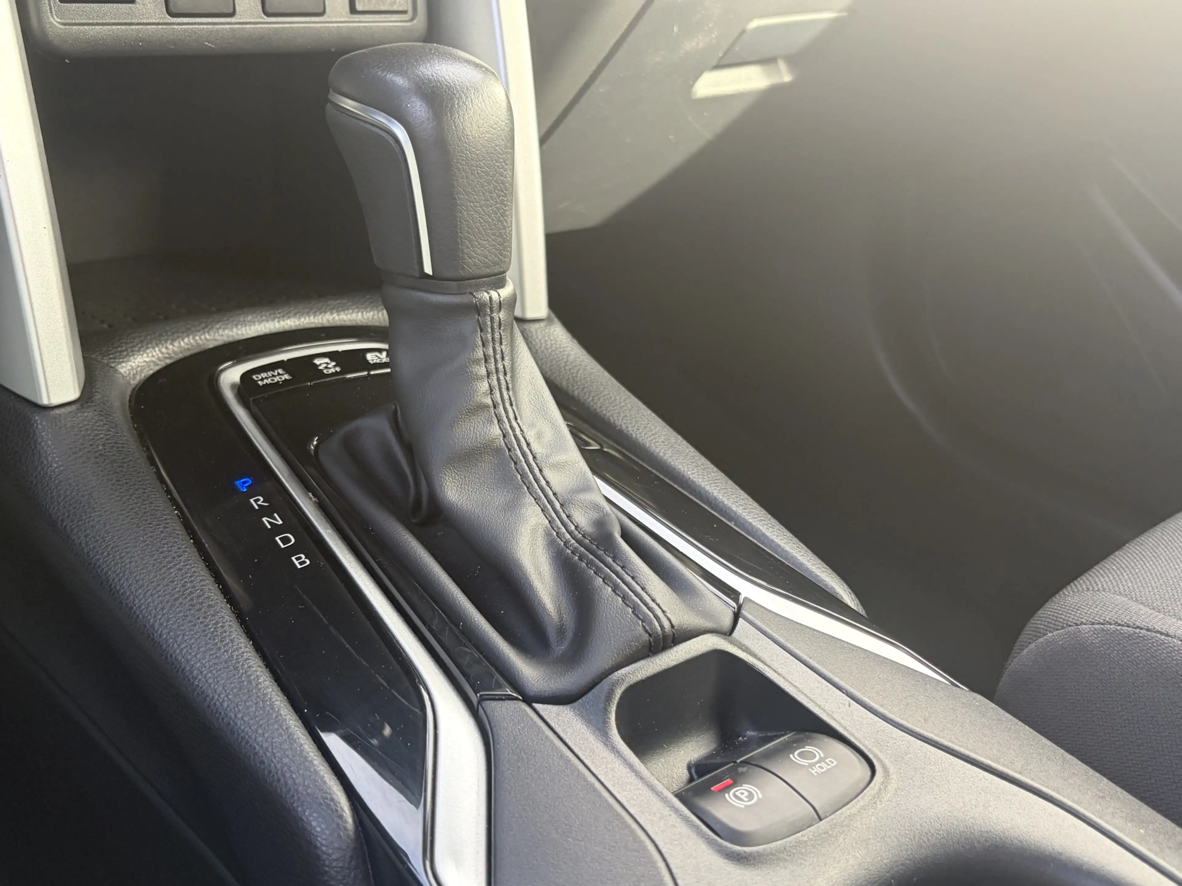 Toyota Corolla Cross Hybrid 140 Business Limited Carplay Parkeer en Dod — photo 19