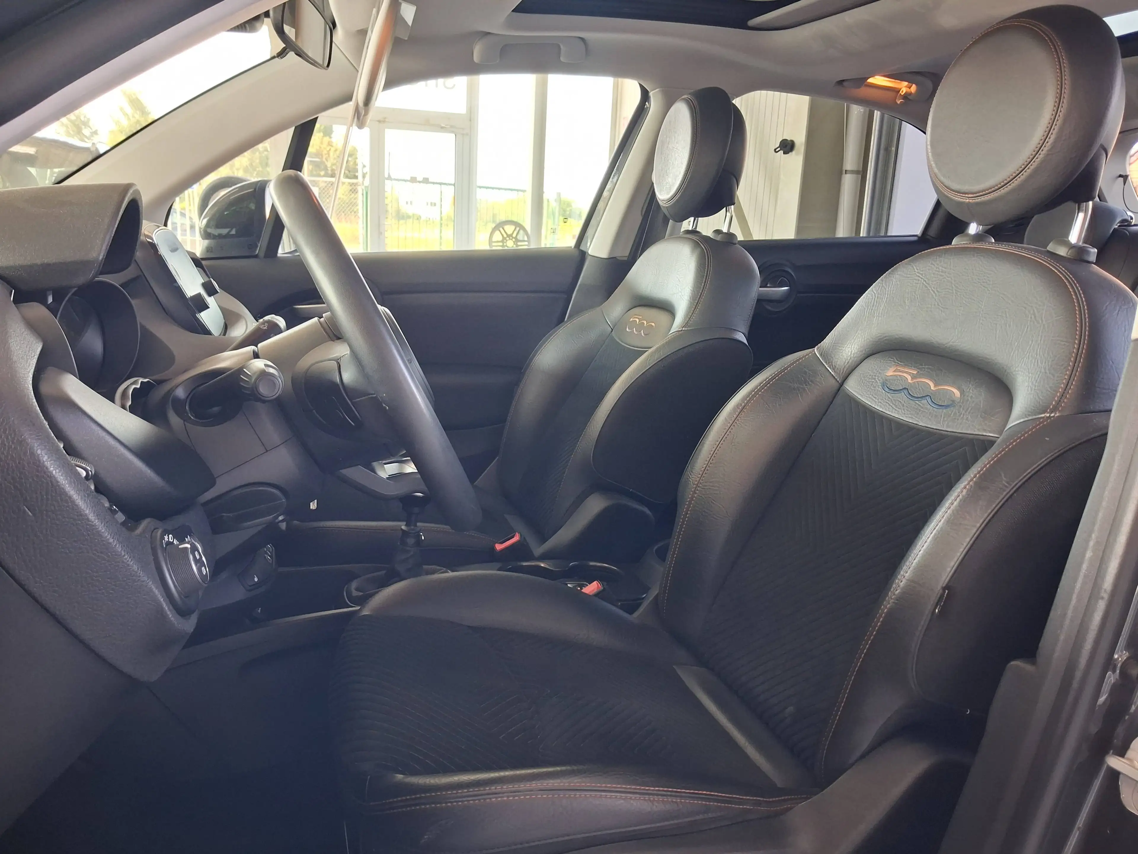 Fiat 500X 500X 1.0 FireFly / TOIT OUV + PANO / CUIR TISSU / NAVIGATION / GARANTIE — photo 11