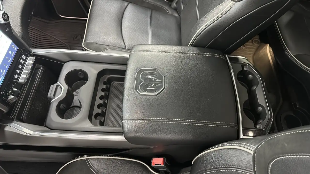 RAM 2500 снимка RAM 2500