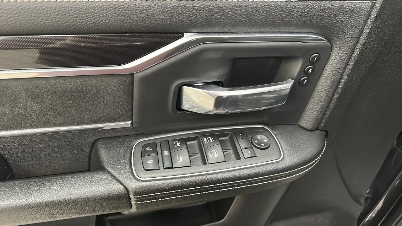 RAM 2500 снимка RAM 2500