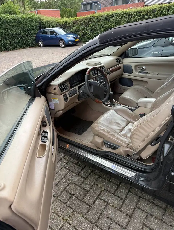 Volvo C70 2.4 T Prestige, foto 3