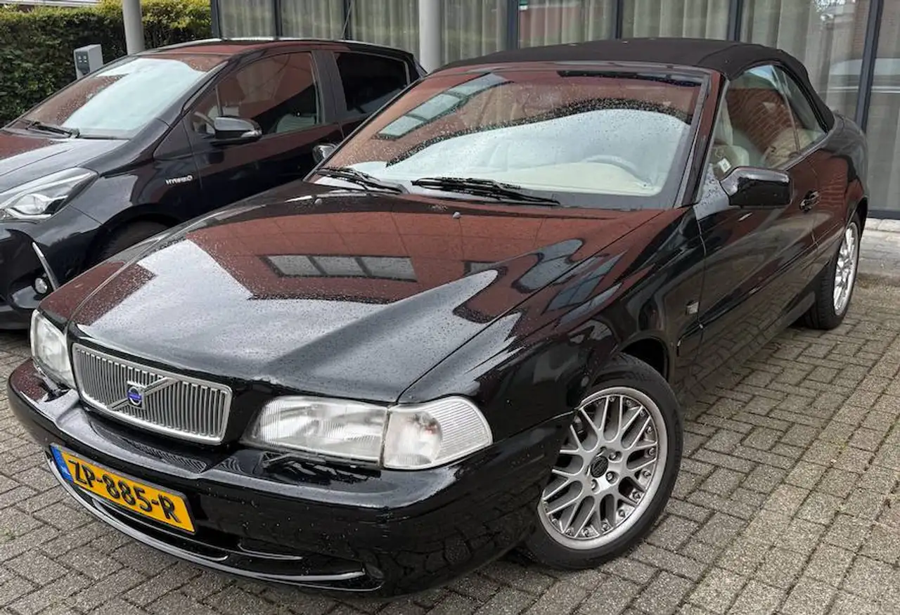 Volvo C70 2.4 T Prestige, foto 2