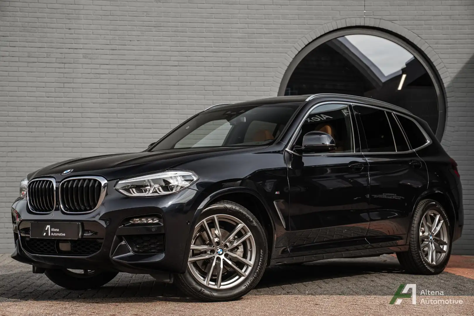 BMW X3 xDrive20i High Executive Edition M-sport, panorama Zwart - 1