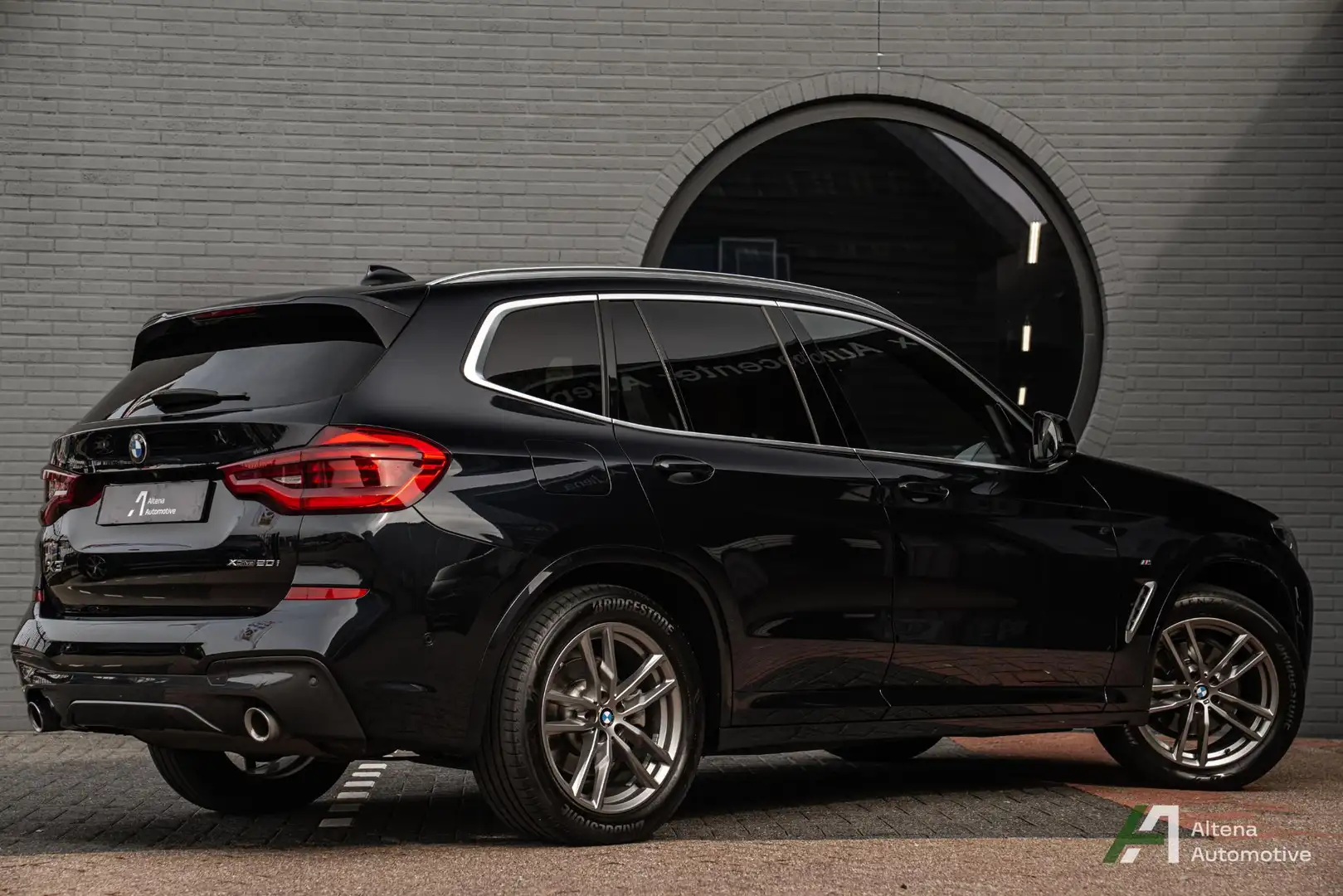 BMW X3 xDrive20i High Executive Edition M-sport, panorama Zwart - 2