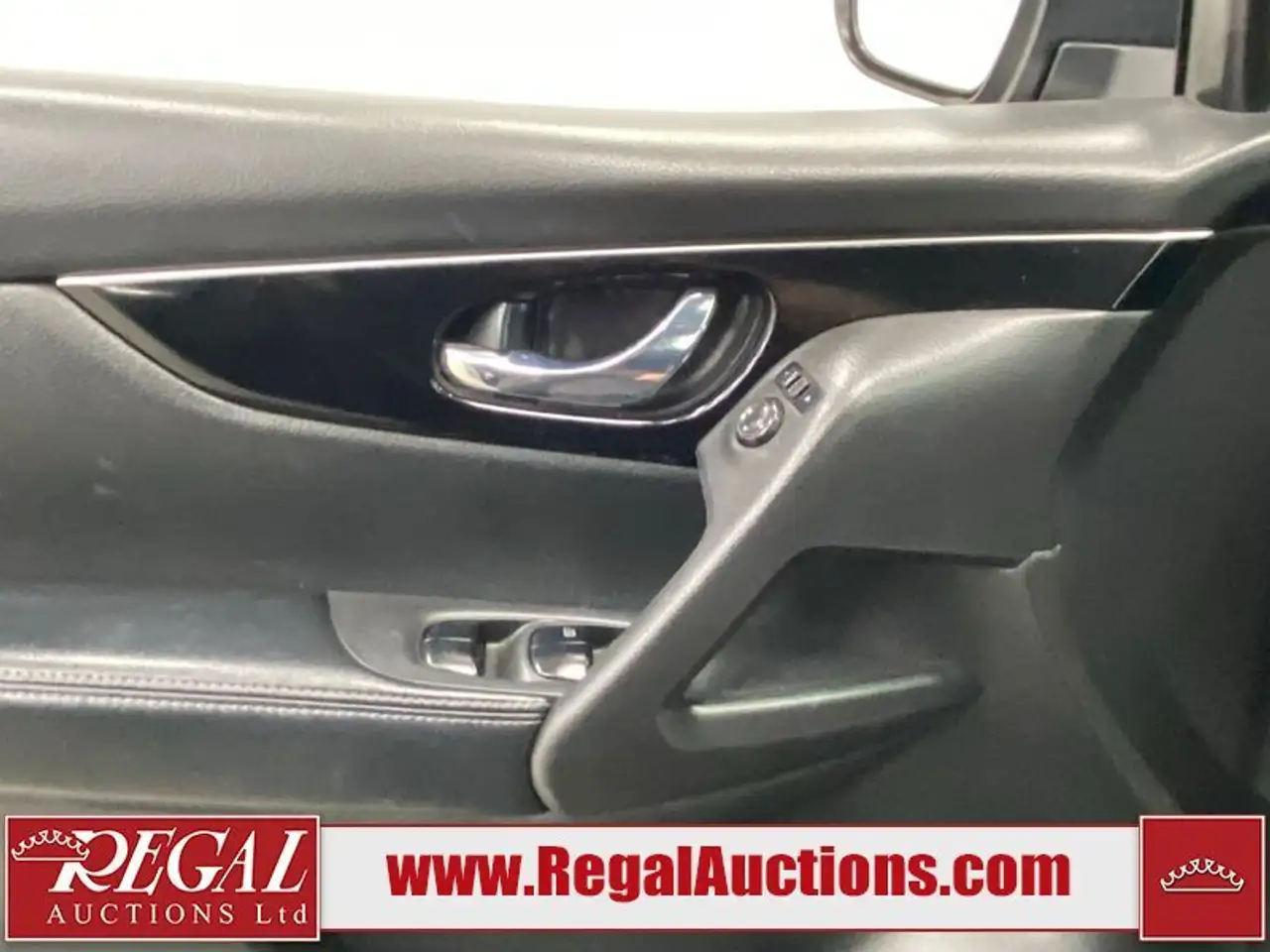 Nissan Qashqai снимка Nissan Qashqai