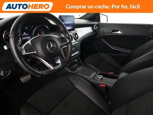 Mercedes-Benz Cla view 12