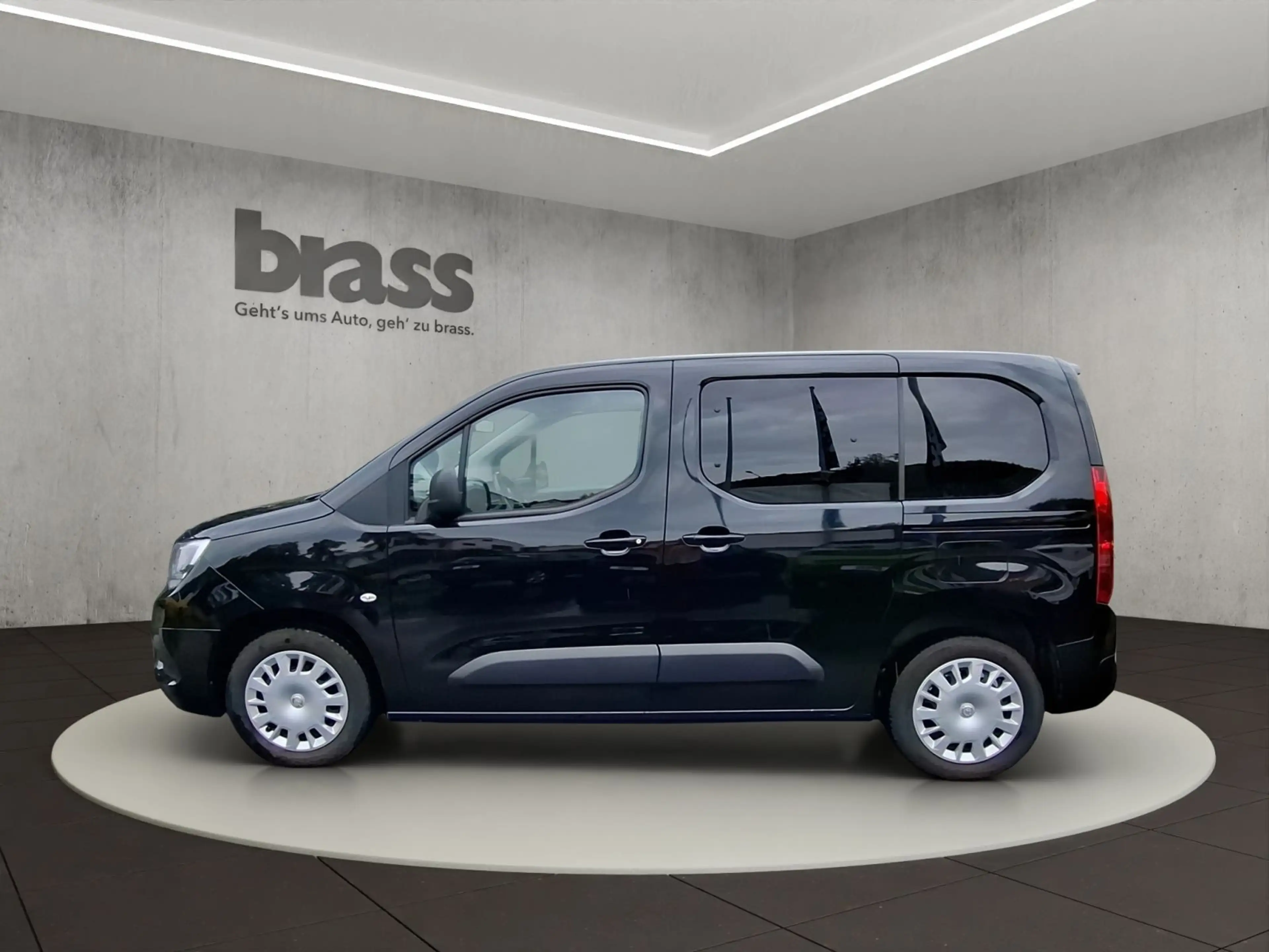 Opel Combo Life Edition 1.5 Diesel Start/Stop — photo 2