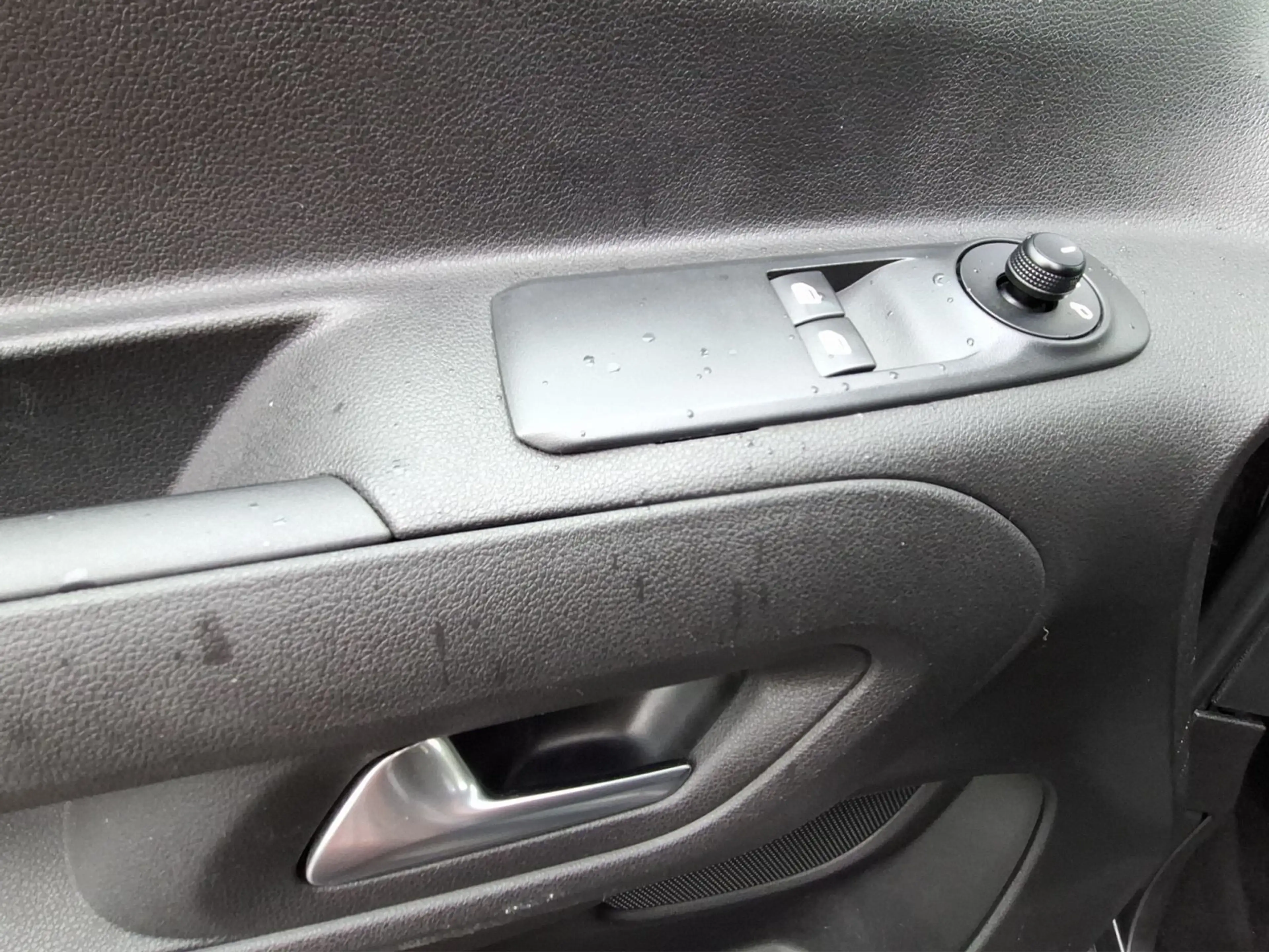Opel Combo Life Edition 1.5 Diesel Start/Stop — photo 12