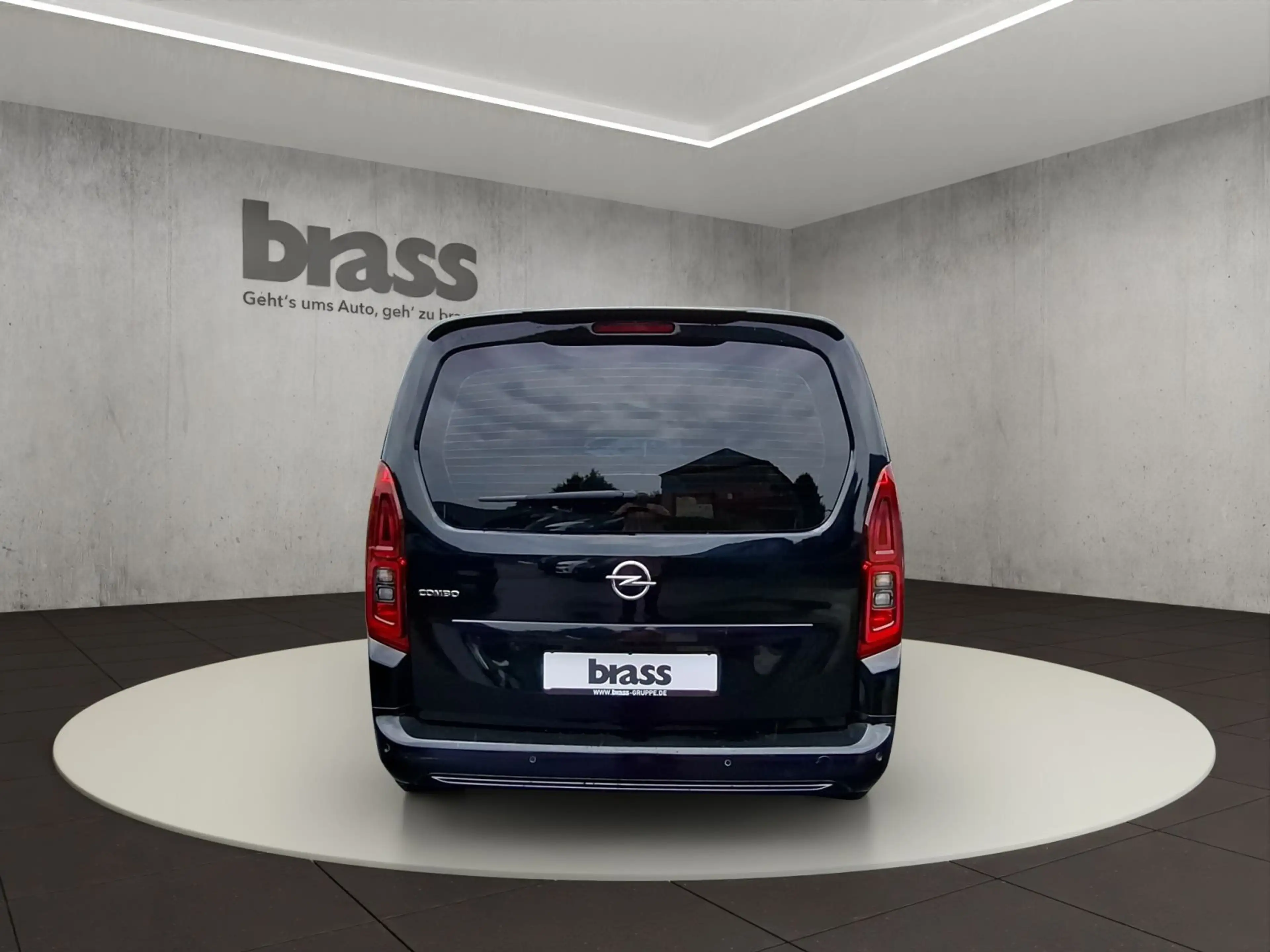 Opel Combo Life Edition 1.5 Diesel Start/Stop — photo 4