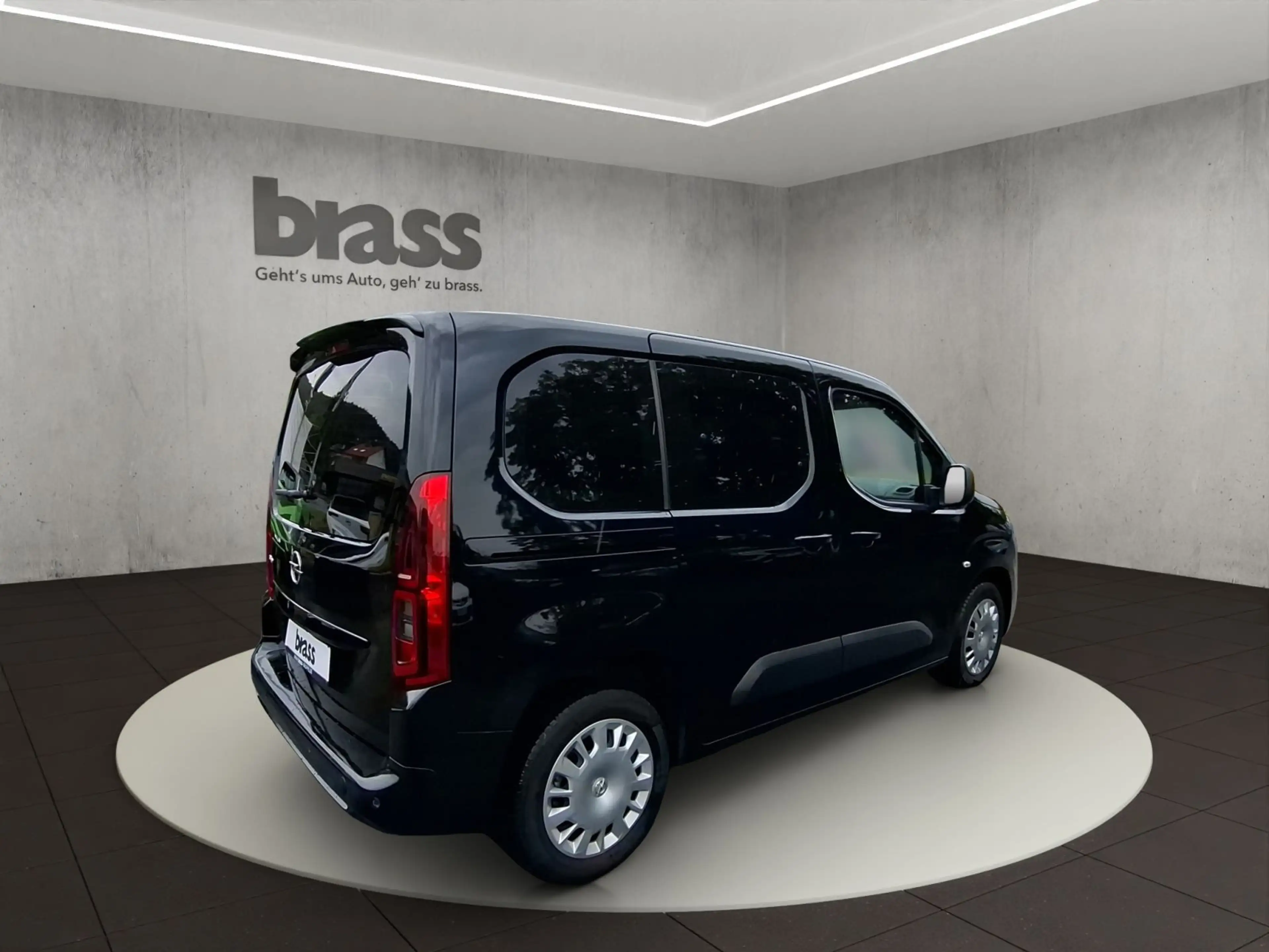 Opel Combo Life Edition 1.5 Diesel Start/Stop — photo 5