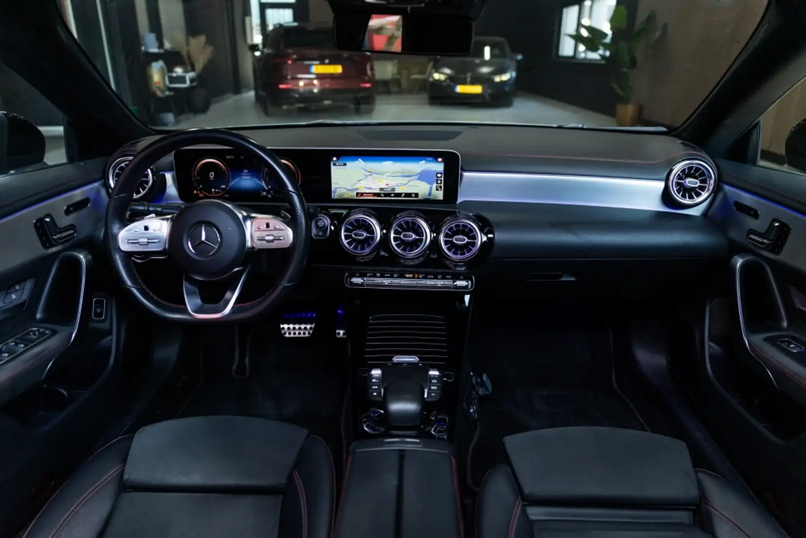 Mercedes-Benz CLA 200 Shooting Brake Bns Sol. AMG Grijs - 2