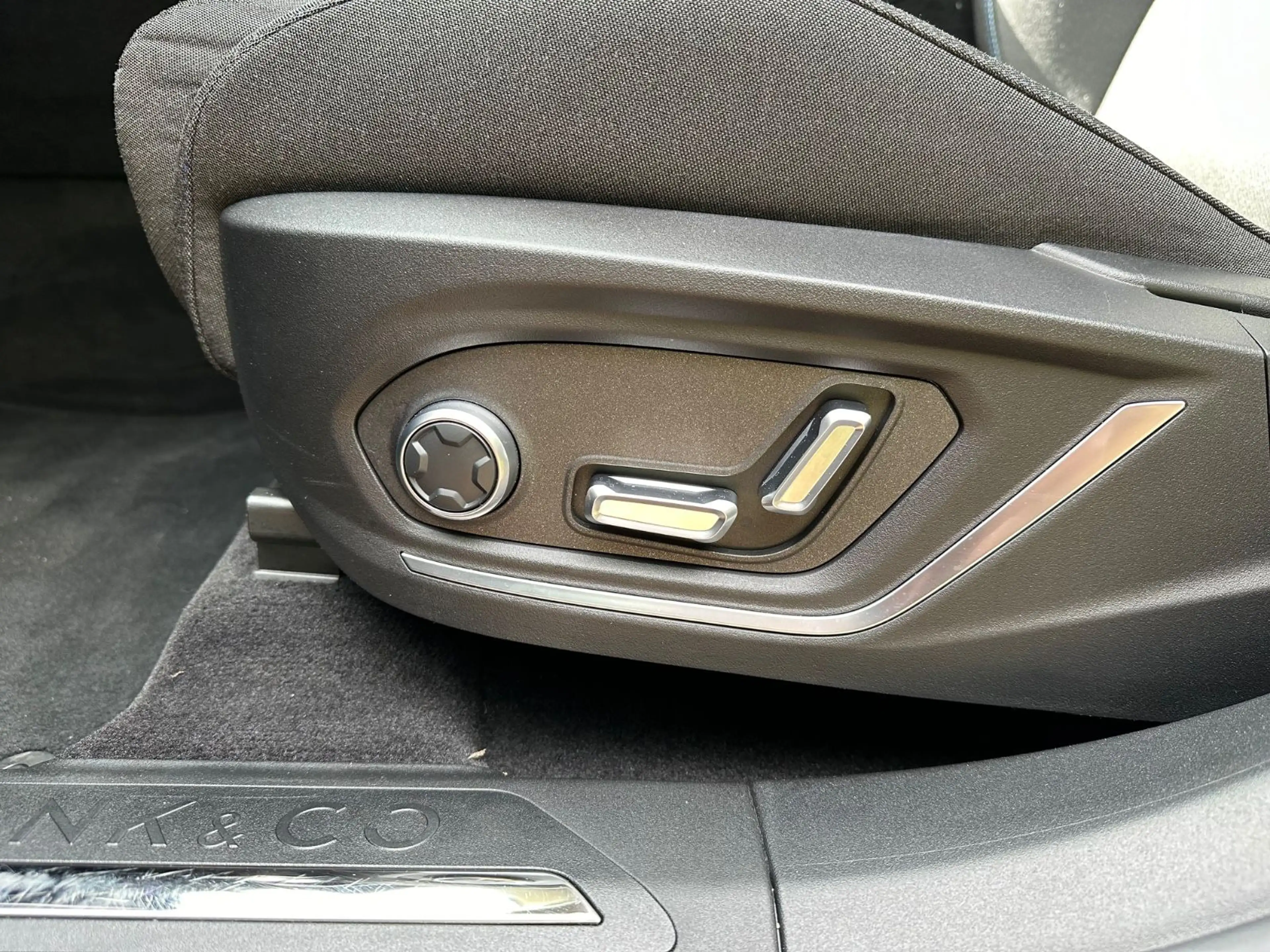 Lynk & Co 01 PHEV, Vollausstattung mit 360 Grad Kamera!!! — photo 13