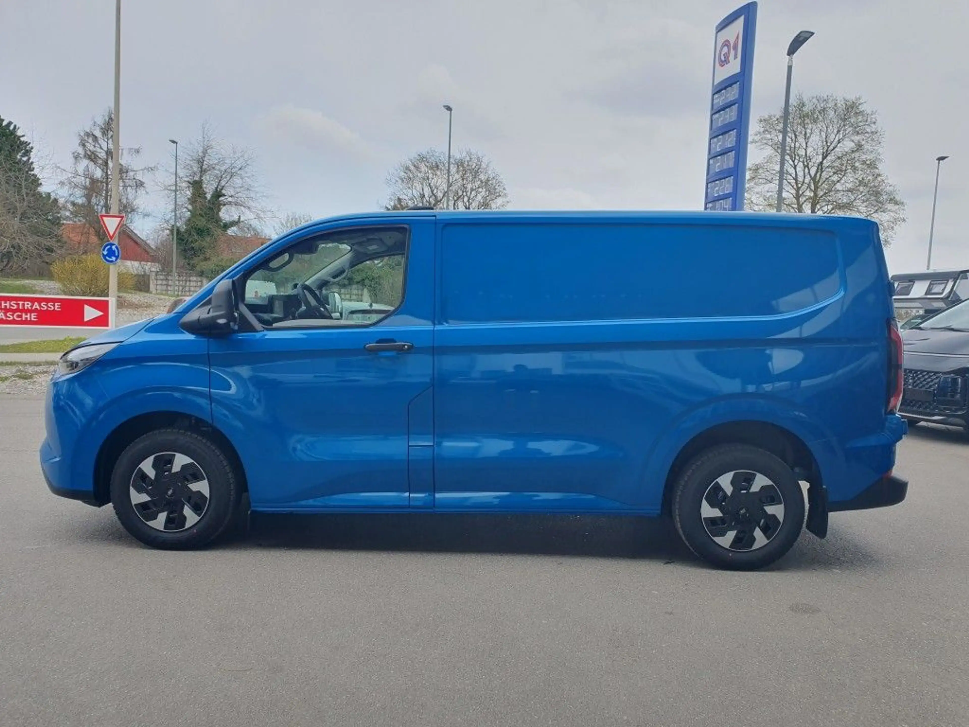Ford E-Transit Custom 320 L1H1 LKW HA Trend (V710/NXN) — photo 8