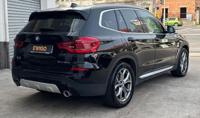 BMW X3 view 3