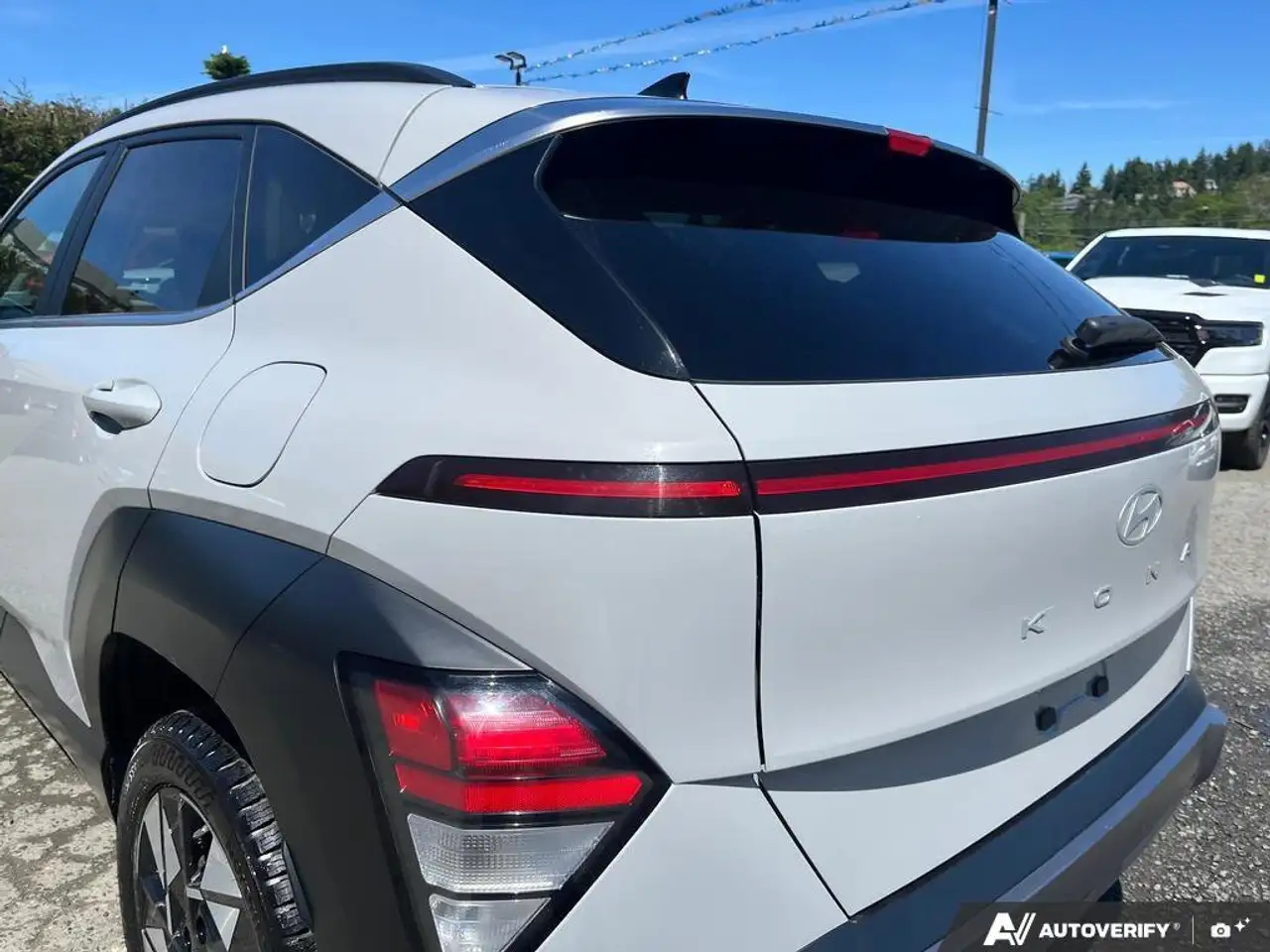 Hyundai KONA снимка Hyundai KONA