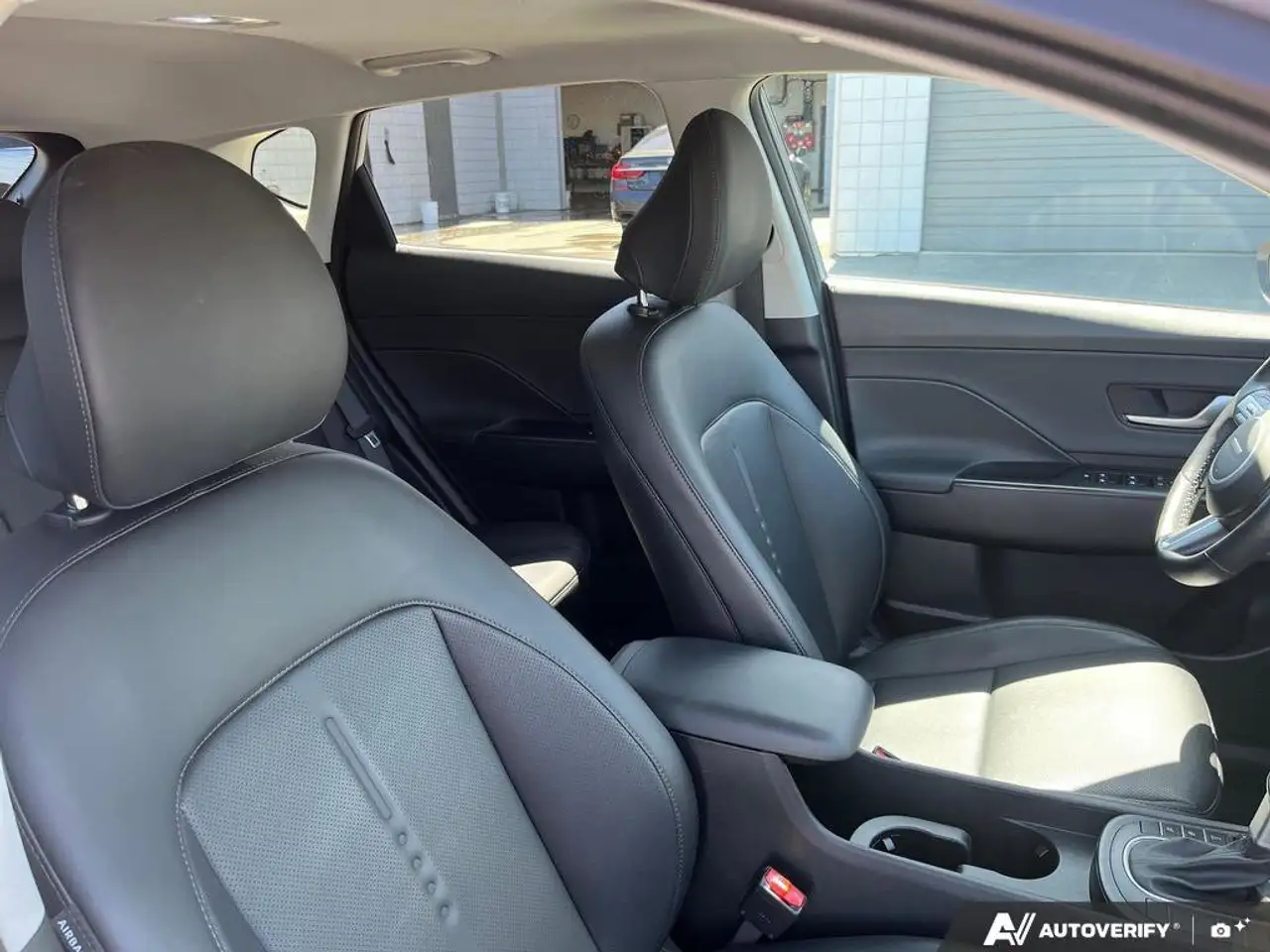 Hyundai KONA снимка Hyundai KONA