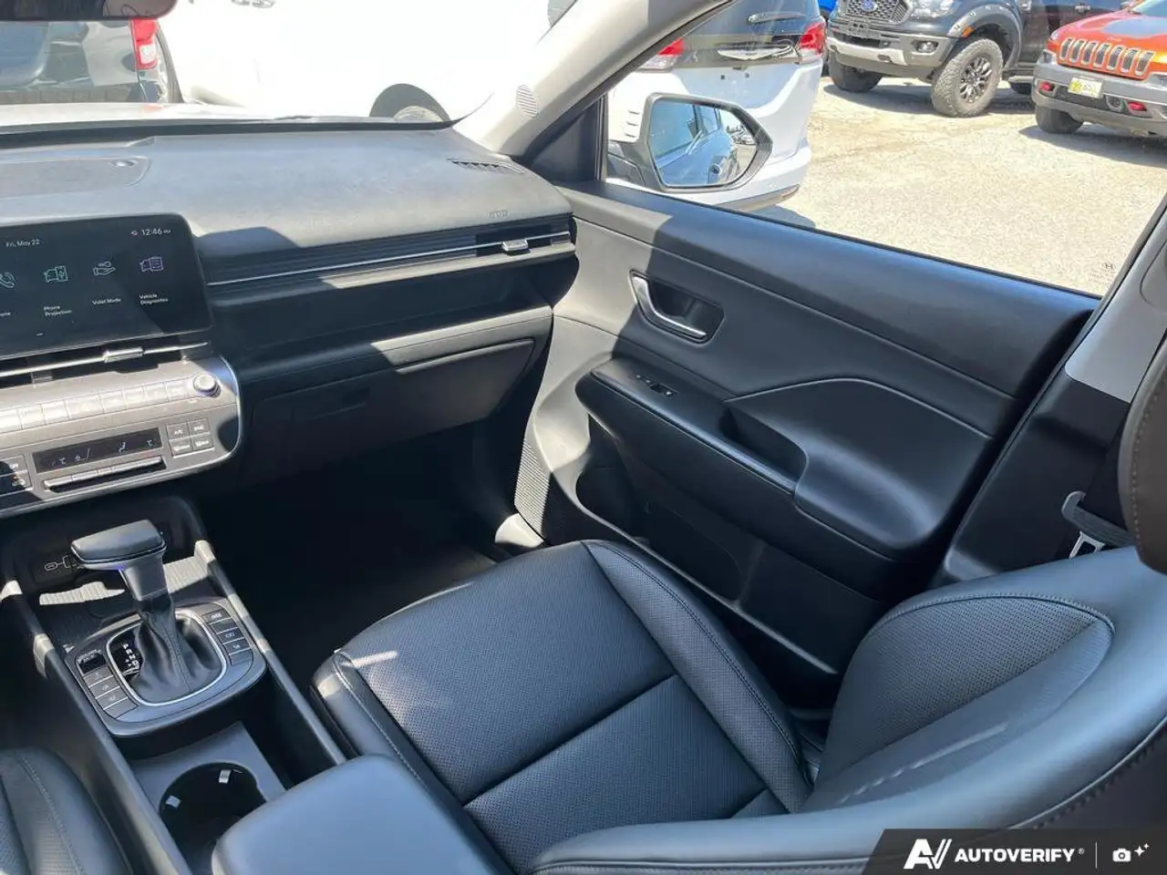 Hyundai KONA снимка Hyundai KONA