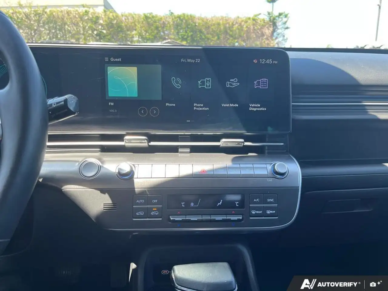 Hyundai KONA снимка Hyundai KONA