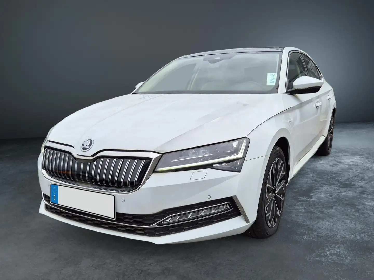 Skoda Superb Limousine Plug-In-Hybrid L&K 150 kW (204 PS), A... Weiß - 1