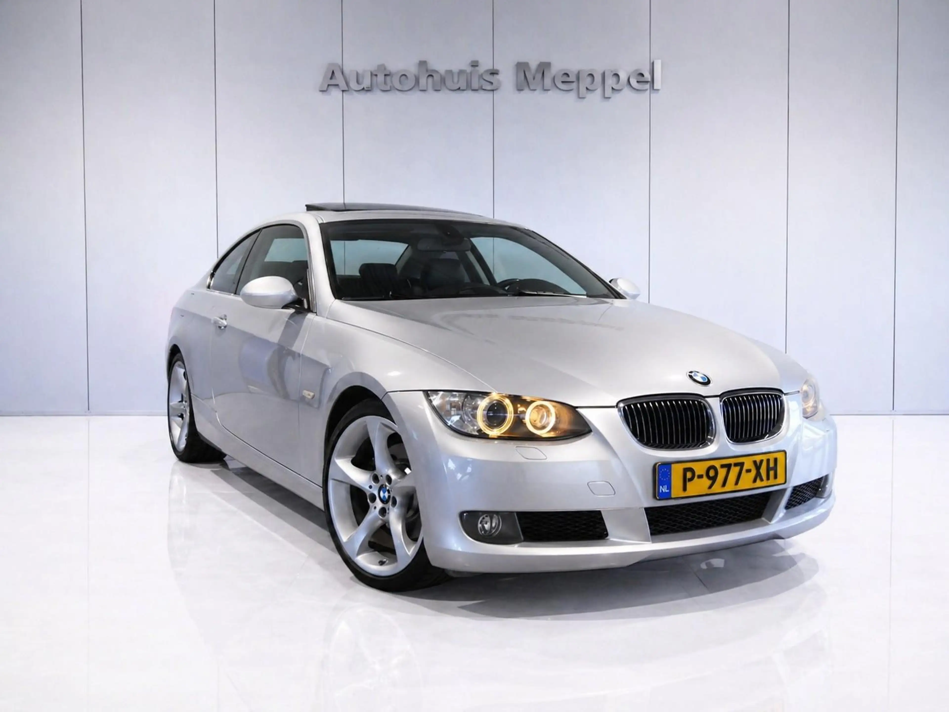 BMW 325 325i 6-Cilinder*Automaat*Schuifdak*Xenon*Memory*PD