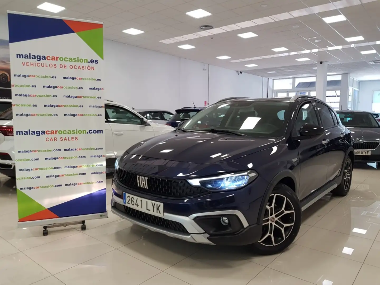 Fiat Tipo 1.3 Multijet City Cross 70KW Bleu - 2