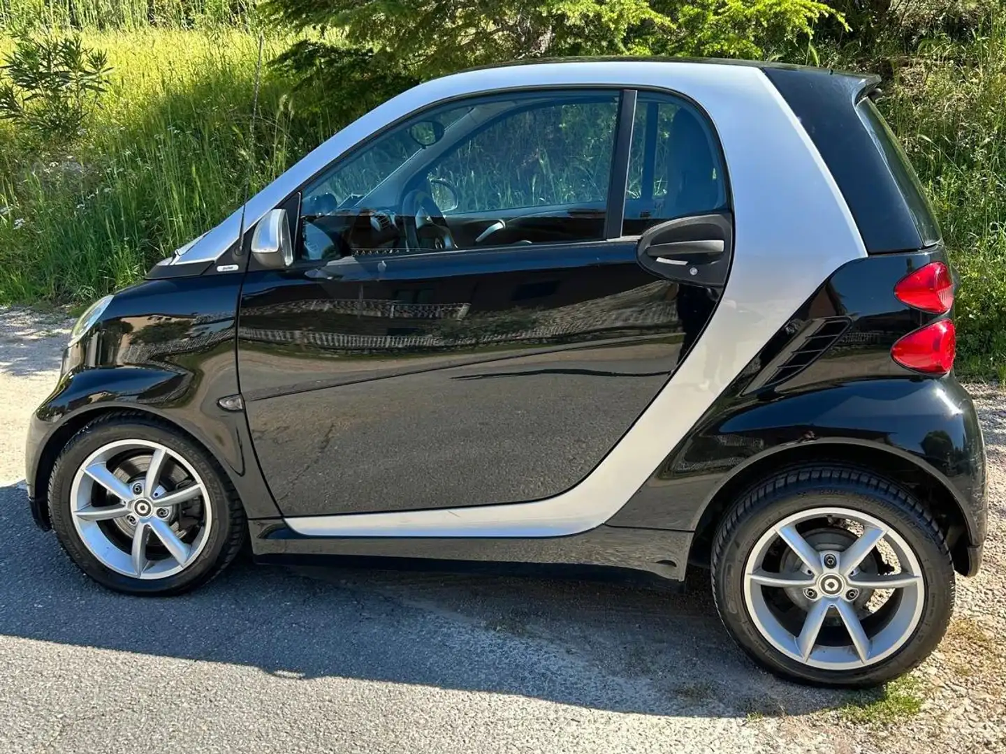 smart forTwo Coupé MHD Nero - 1