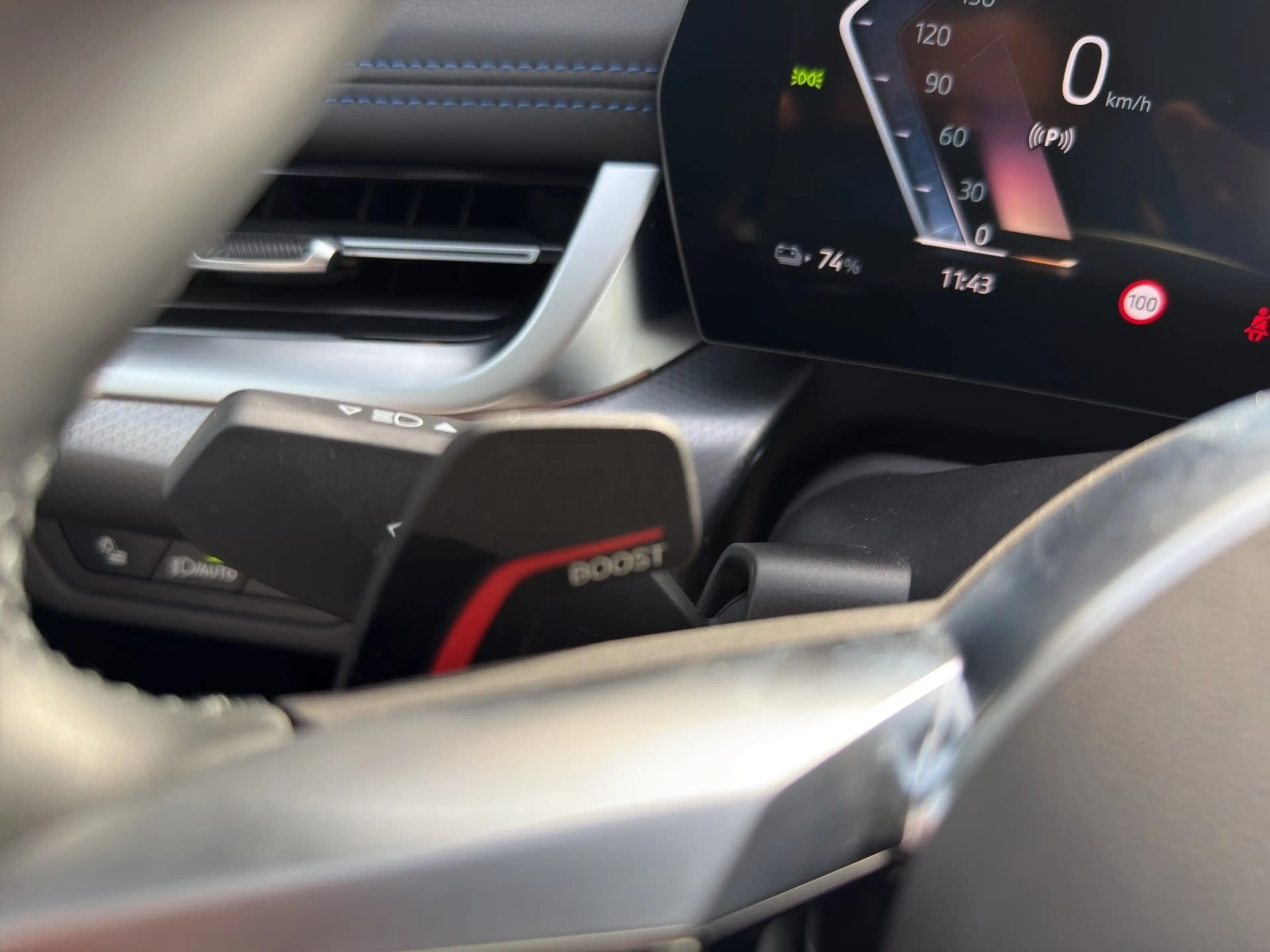 BMW iX 1 xDrive30 M Sport Pro LivePro/CarPlay/Head-Up/Dri — photo 13