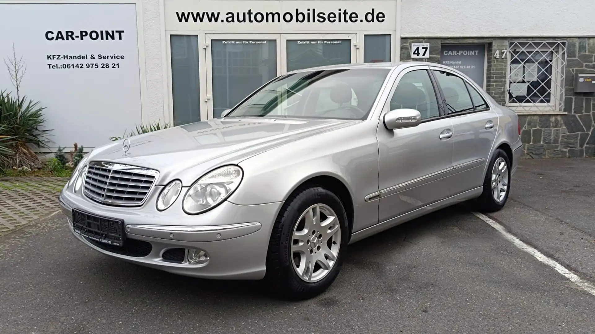 Mercedes-Benz E 240 E 240*AUTOMATIK*2.HAND*KLIMA*SITZHZG*TOP ZUSTAND* Silber - 1