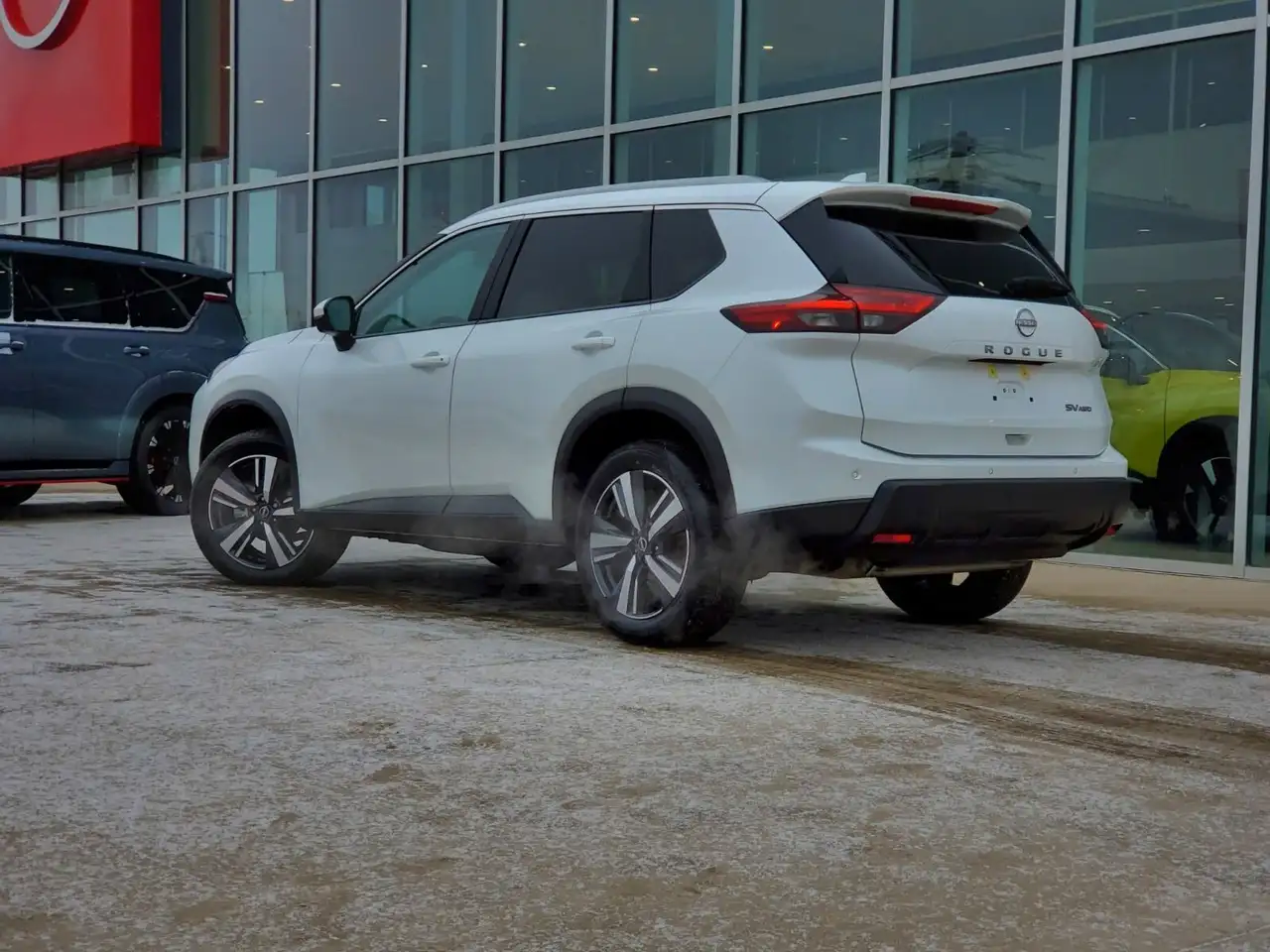Nissan Rogue снимка Nissan Rogue
