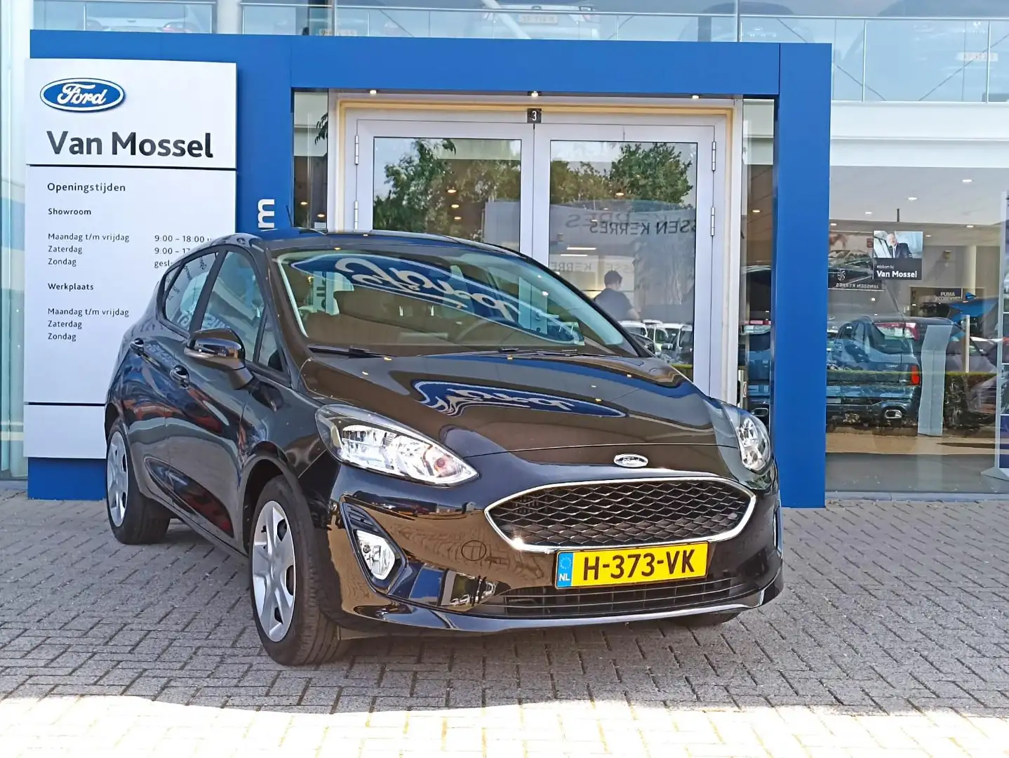 Ford Fiesta 1.0 EcoBoost Connected PDC Achter | DAB | Airco | Zwart - 2