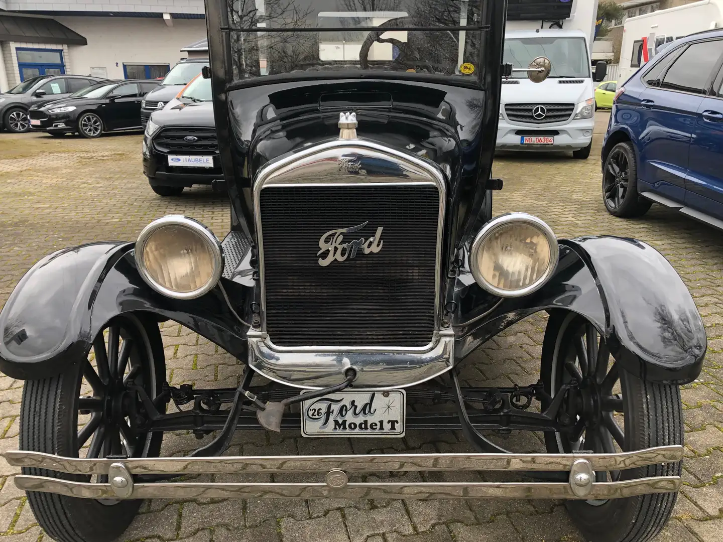 Ford 4-Door Černá - 2