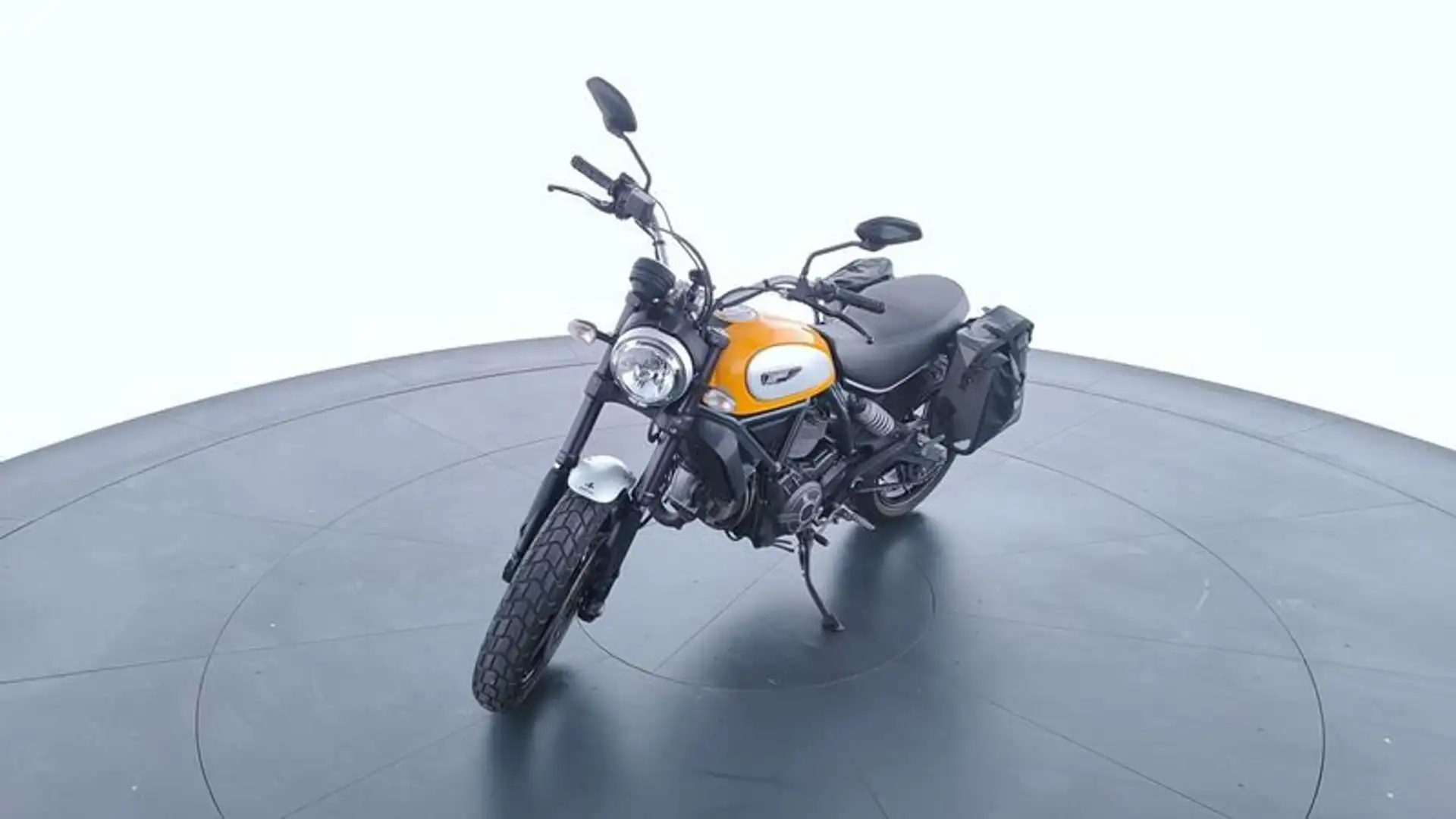 Ducati Scrambler Classic - 1