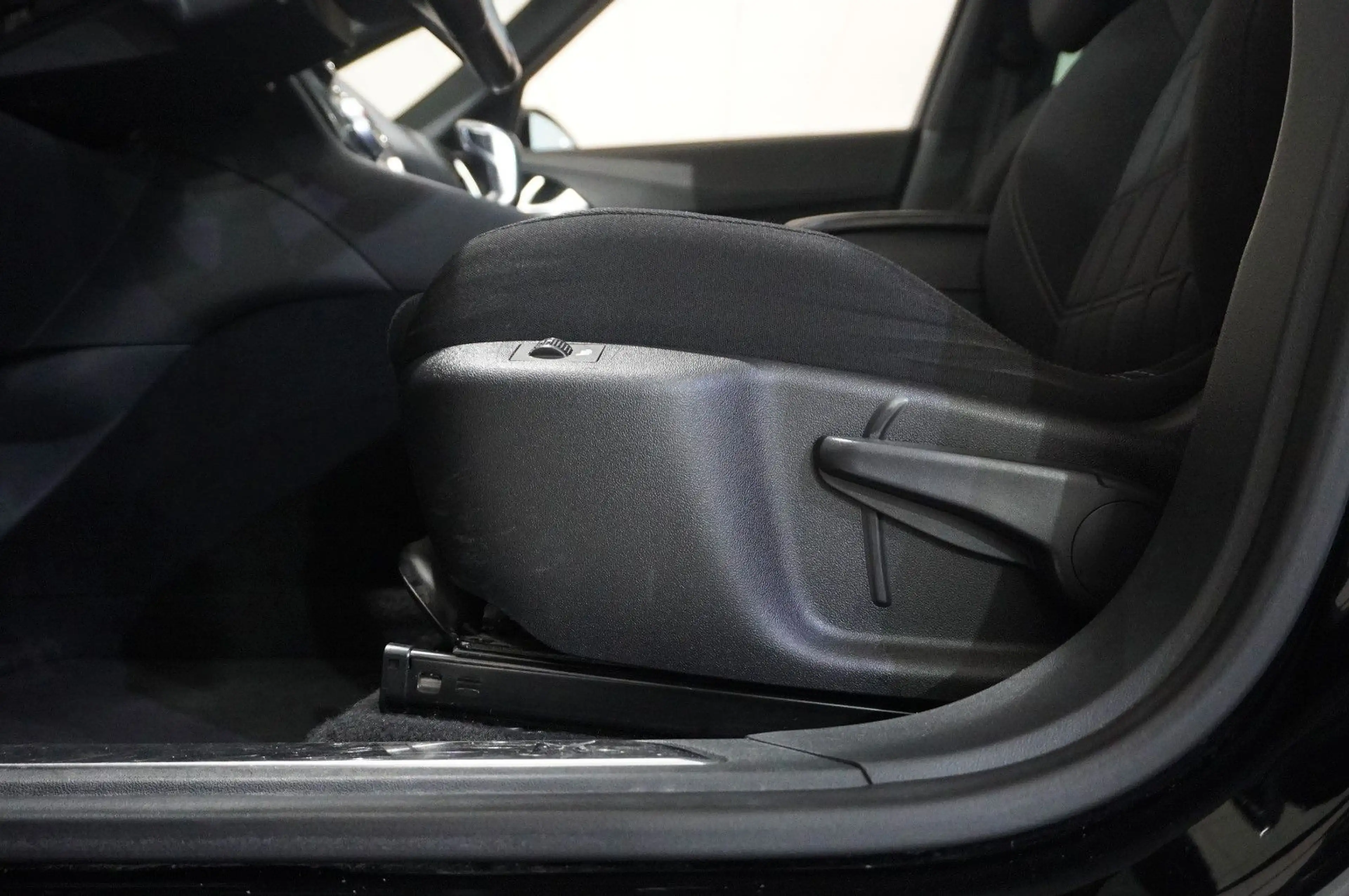 DS Automobiles DS 5 2.0D LIM. AT NAVI/LED/KAMERA/SHZ/PANO/SPORT — photo 13