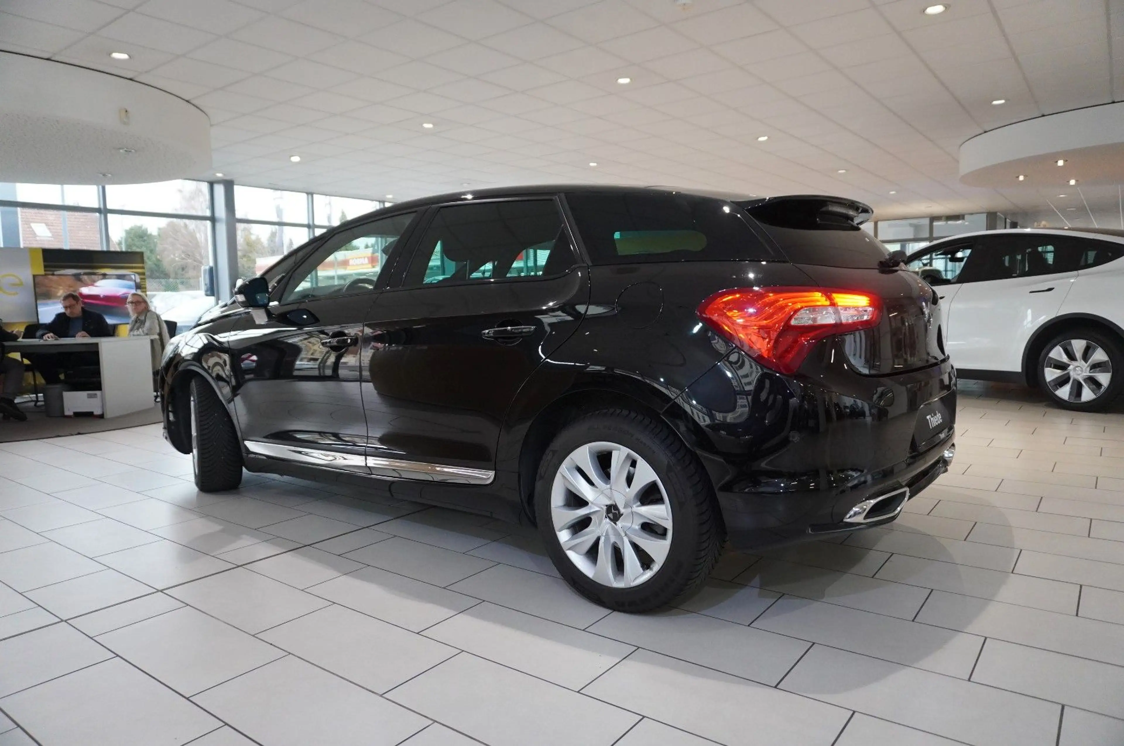 DS Automobiles DS 5 2.0D LIM. AT NAVI/LED/KAMERA/SHZ/PANO/SPORT — photo 11