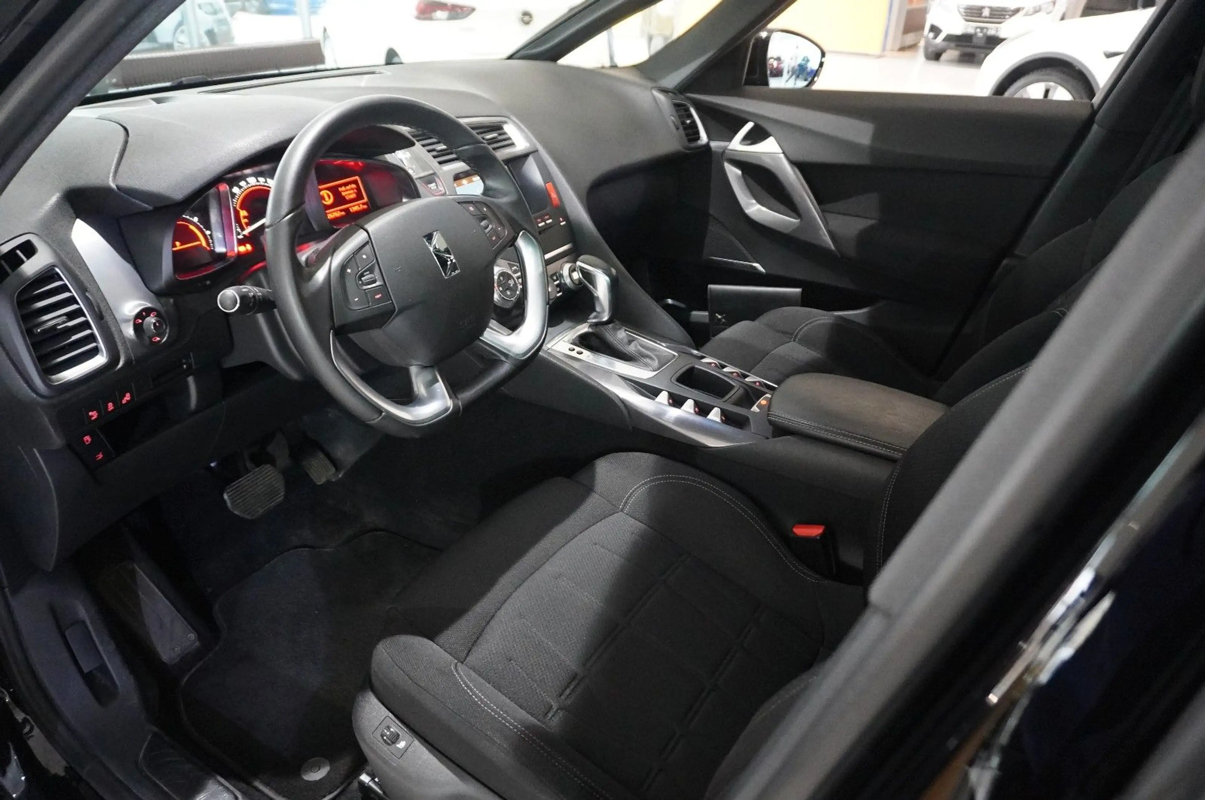 DS Automobiles DS 5 2.0D LIM. AT NAVI/LED/KAMERA/SHZ/PANO/SPORT — photo 12