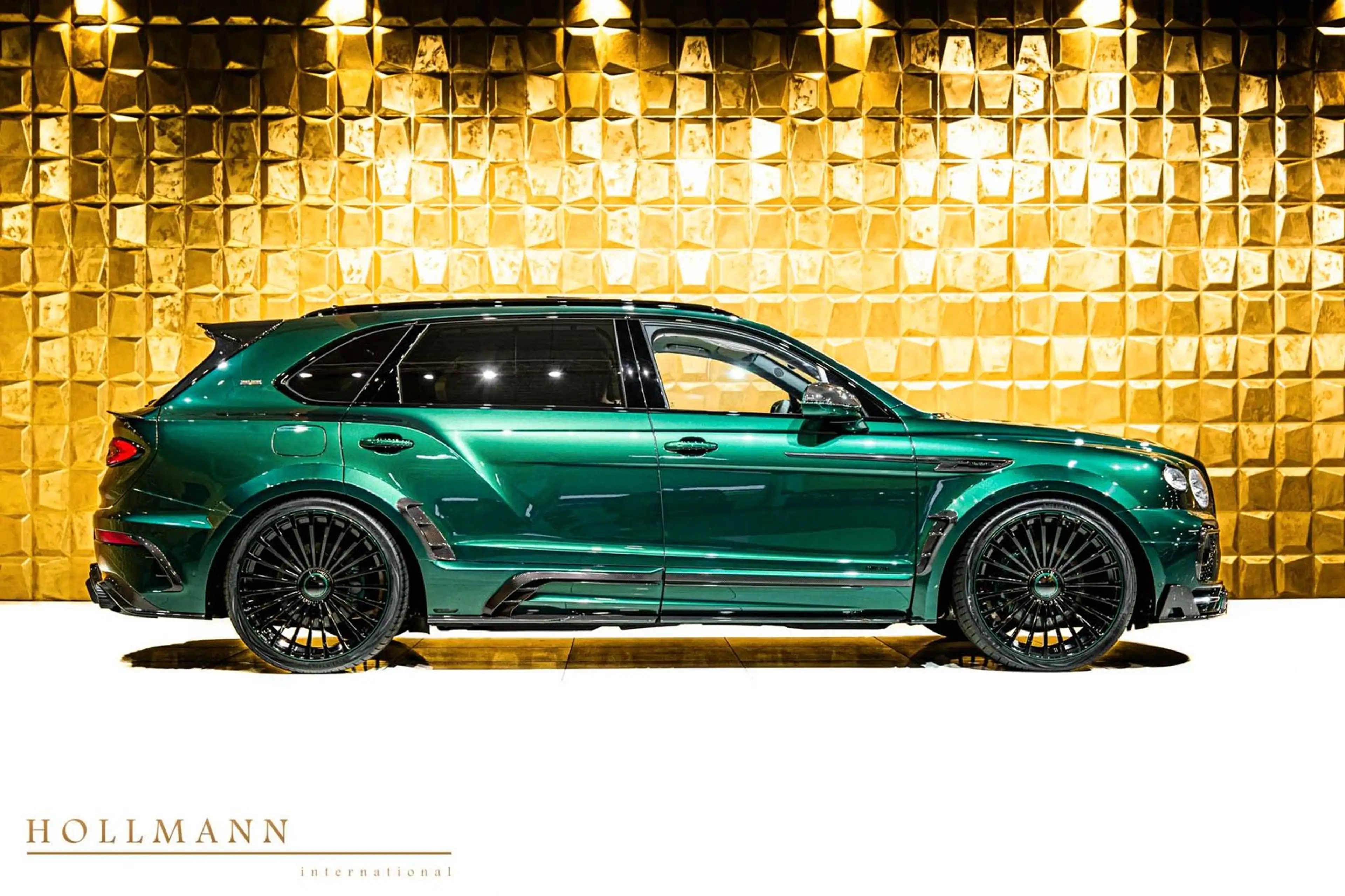 Bentley Bentayga V8 EWB  AZURE by MANSORY — photo 4