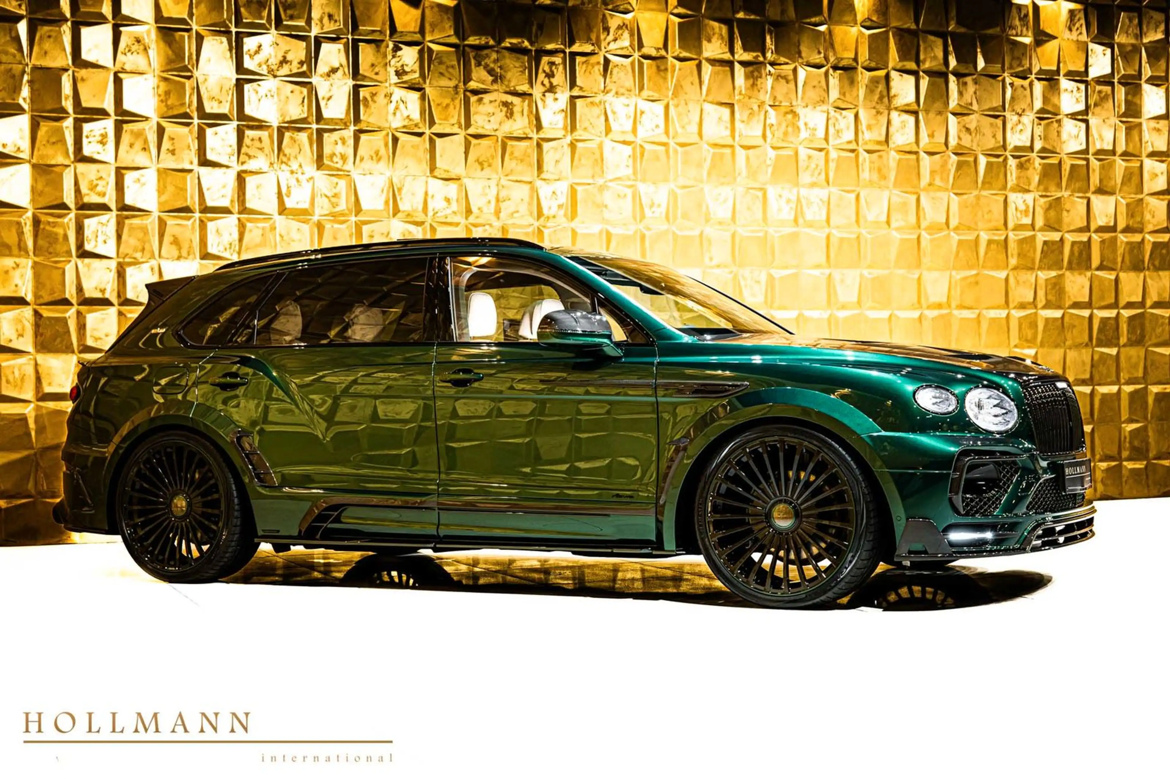 Bentley Bentayga V8 EWB  AZURE by MANSORY — photo 2