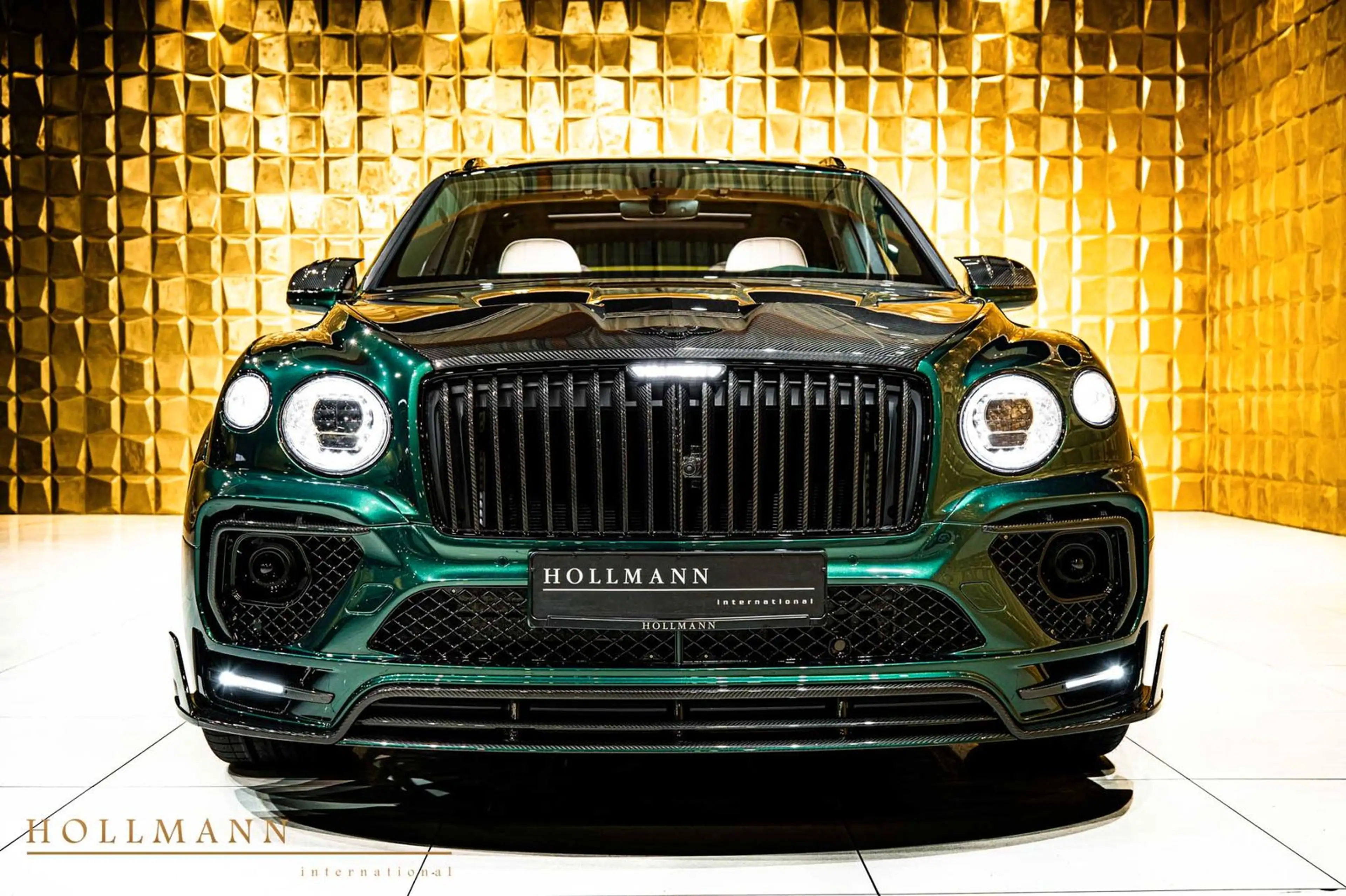 Bentley Bentayga V8 EWB  AZURE by MANSORY — photo 7