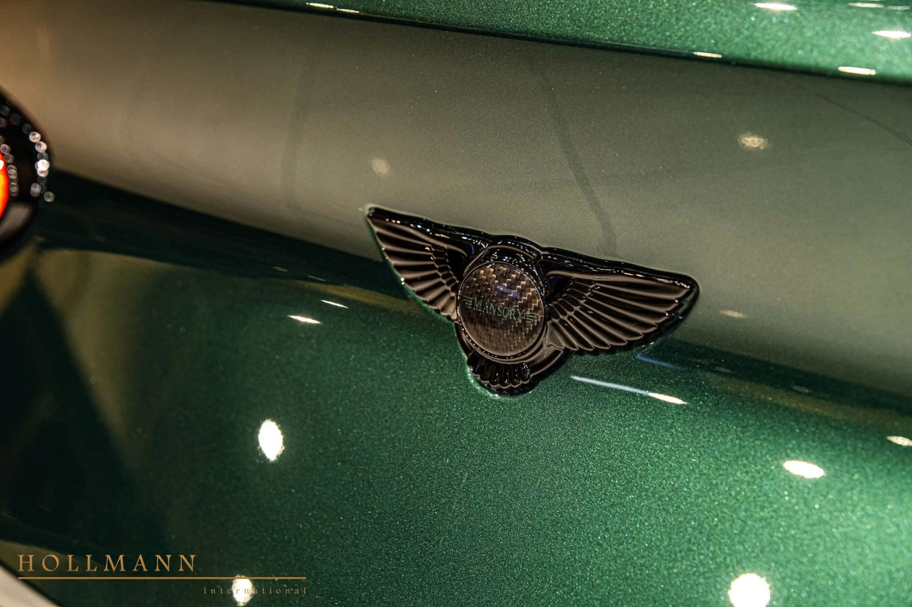 Bentley Bentayga V8 EWB  AZURE by MANSORY — photo 12