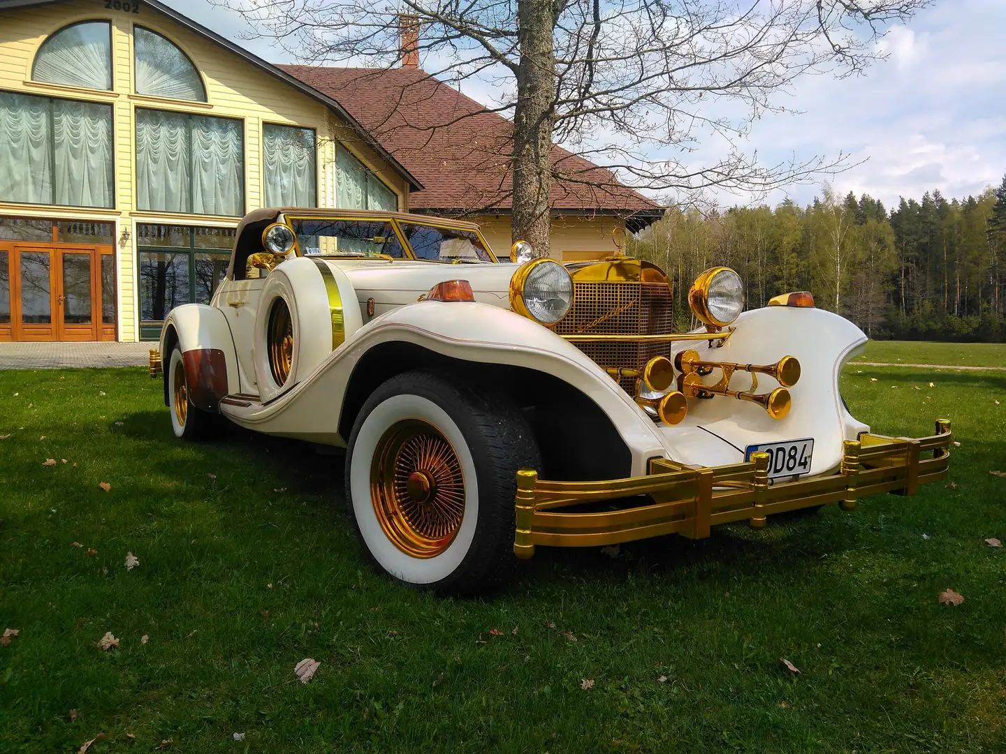 Oldtimer Excalibur Roadster Beige - 2