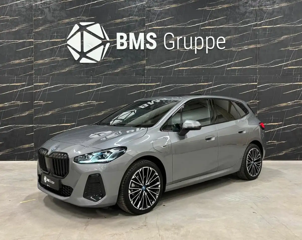BMW 225