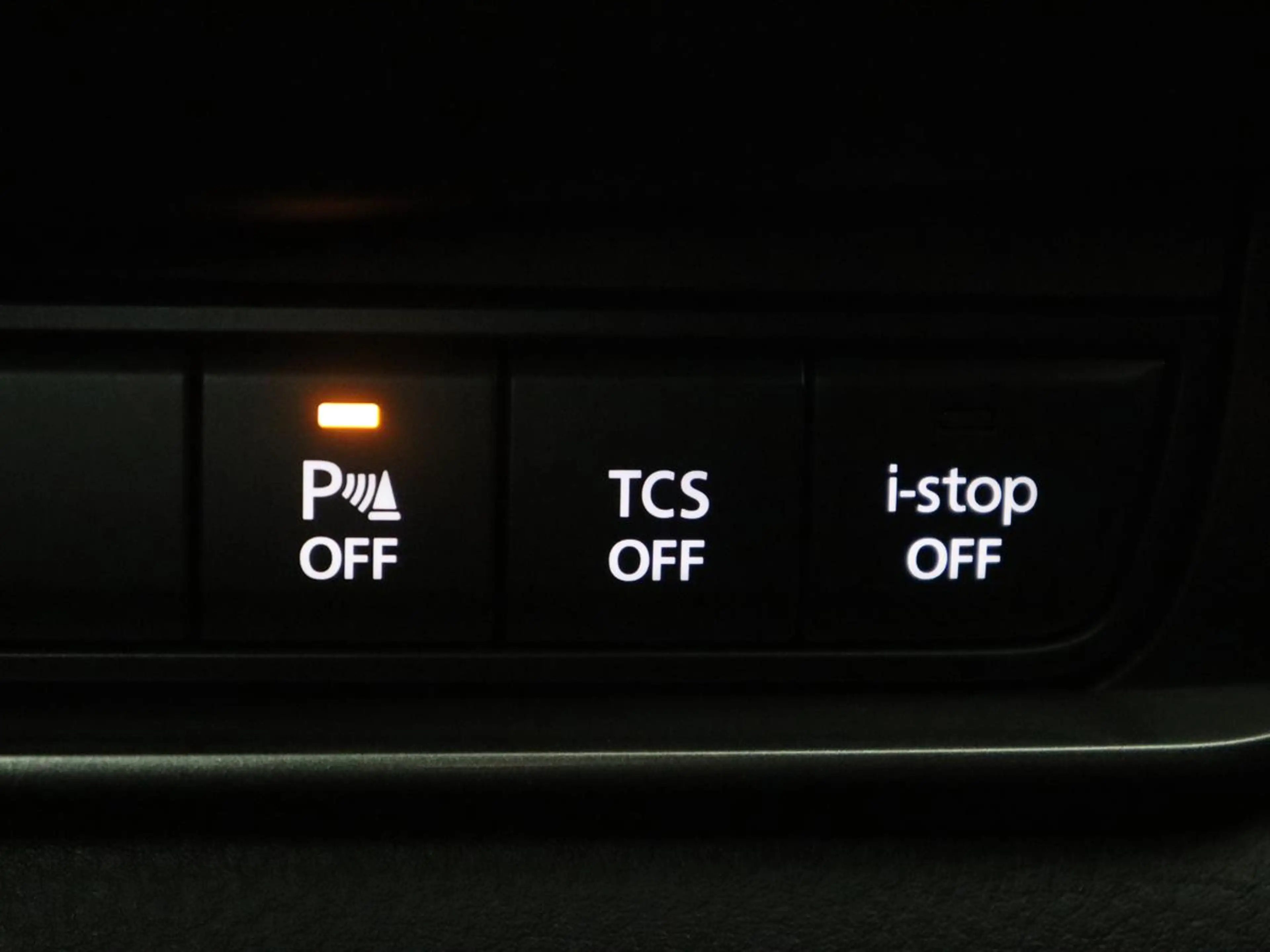 Mazda CX-30 2.0 e-SkyActiv-G M Hybrid — photo 25