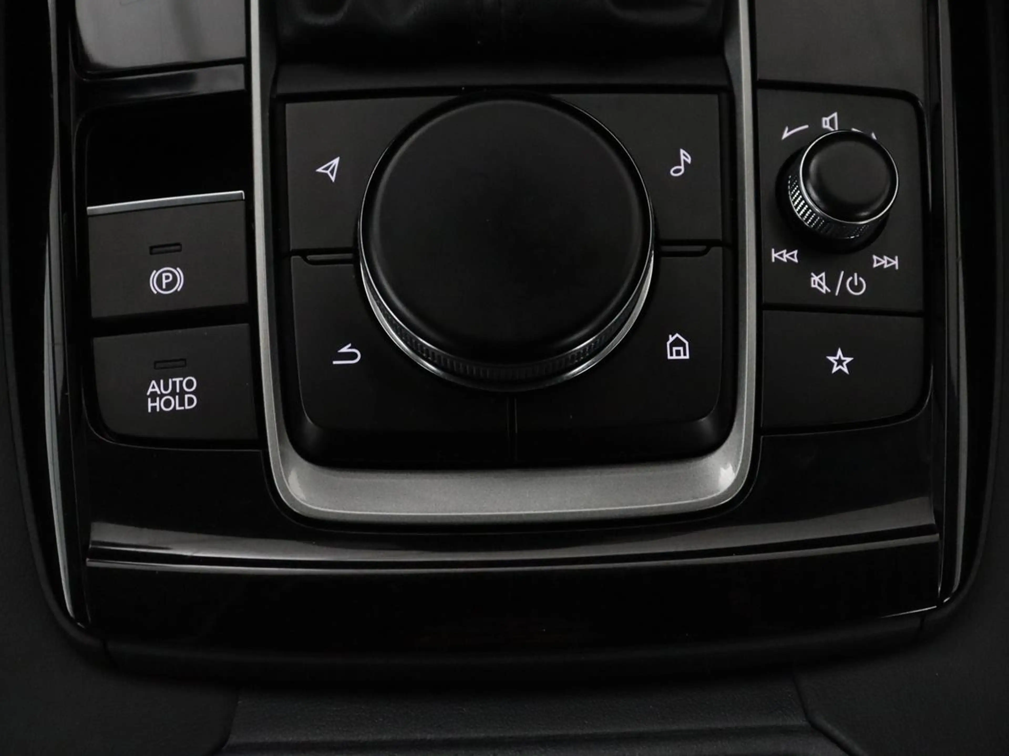 Mazda CX-30 2.0 e-SkyActiv-G M Hybrid — photo 24