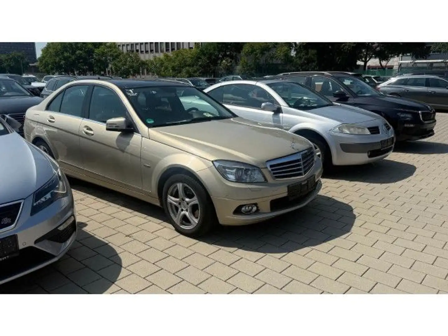 Mercedes-Benz C 200 C -Klasse Lim. C 200 Kompressor ELEGANCE Beige - 1