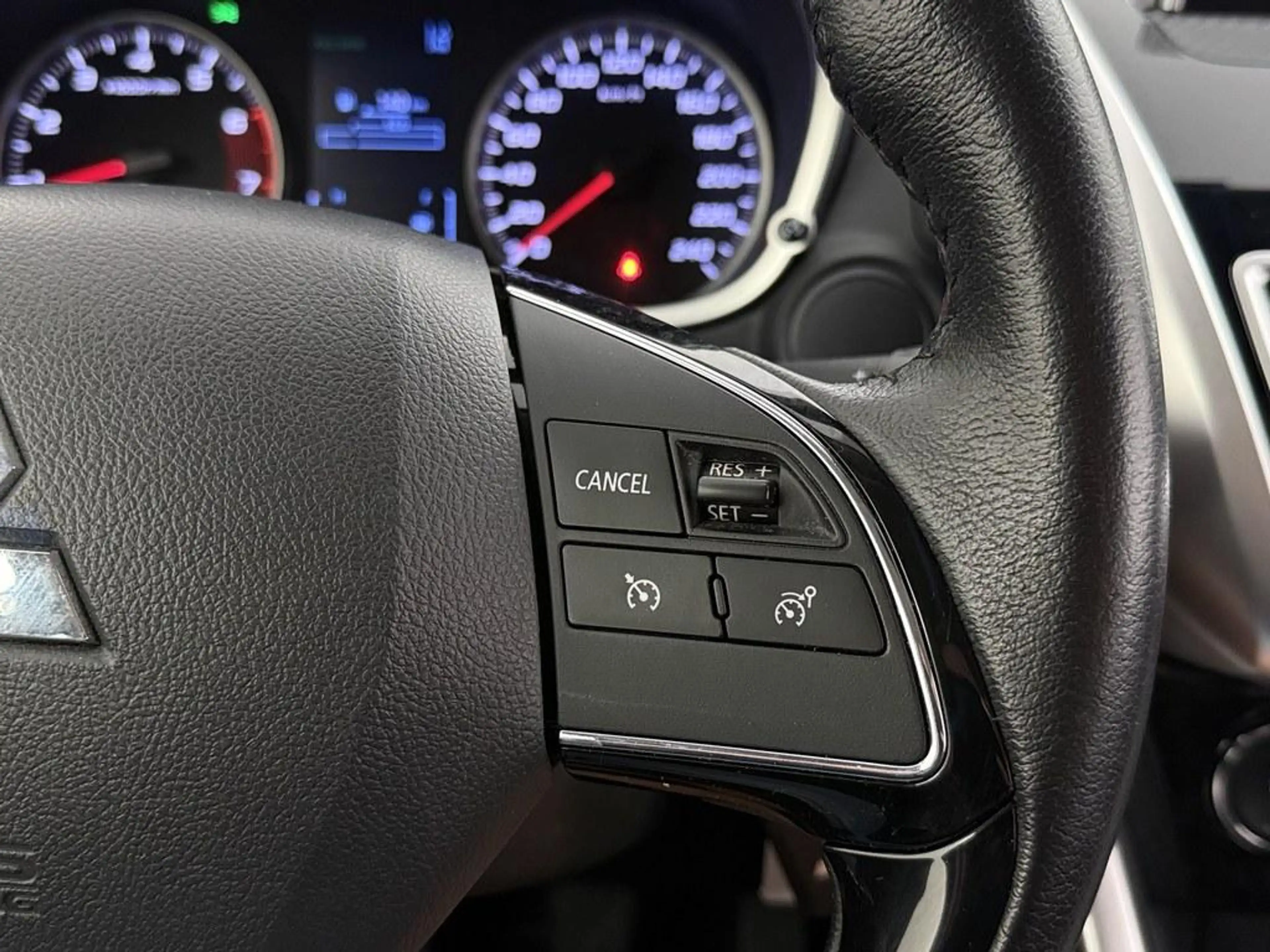 Mitsubishi Eclipse Cross 1.5 DI-T Pure Cam/Cruise/Clima — photo 10