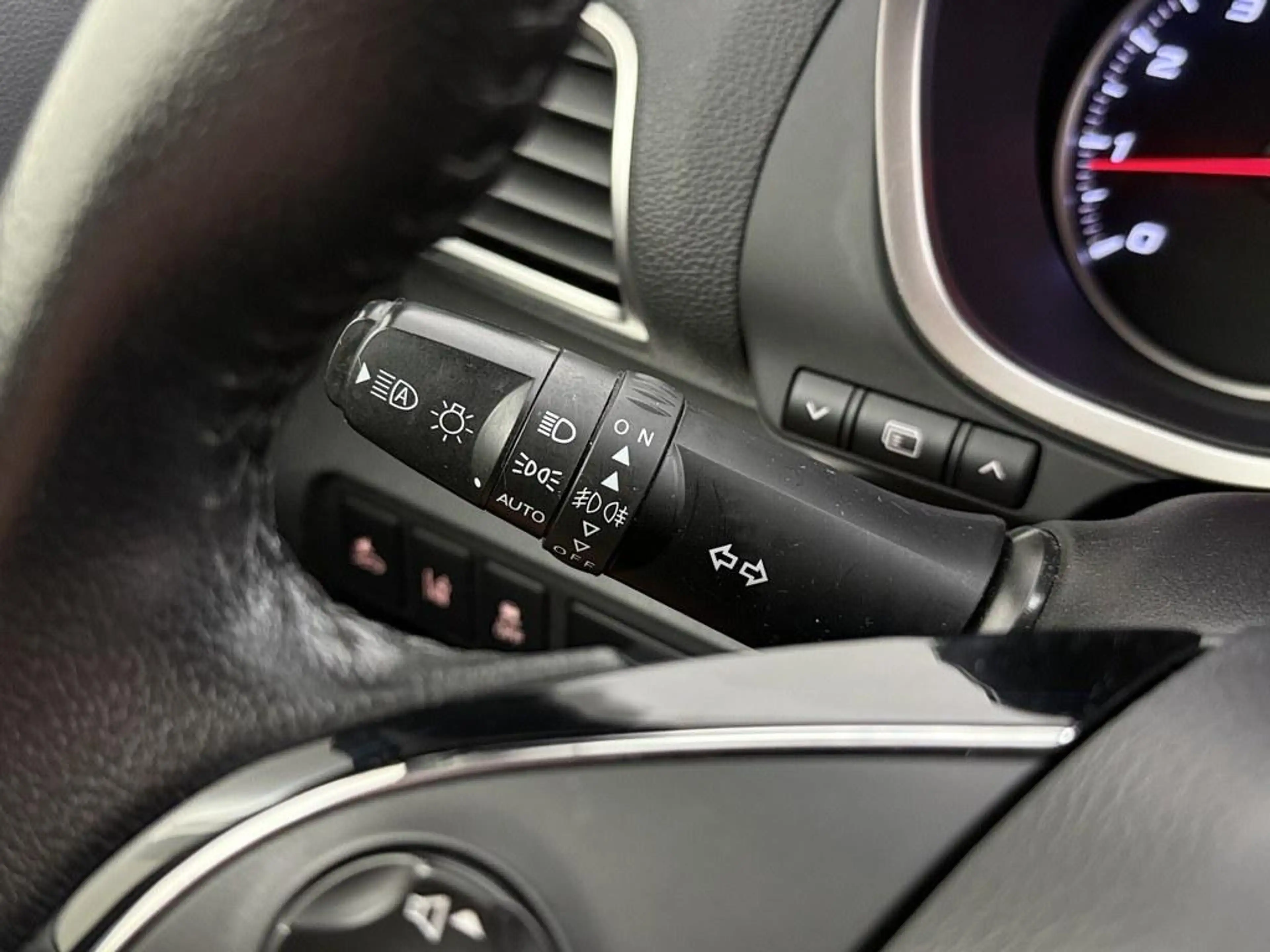 Mitsubishi Eclipse Cross 1.5 DI-T Pure Cam/Cruise/Clima — photo 11