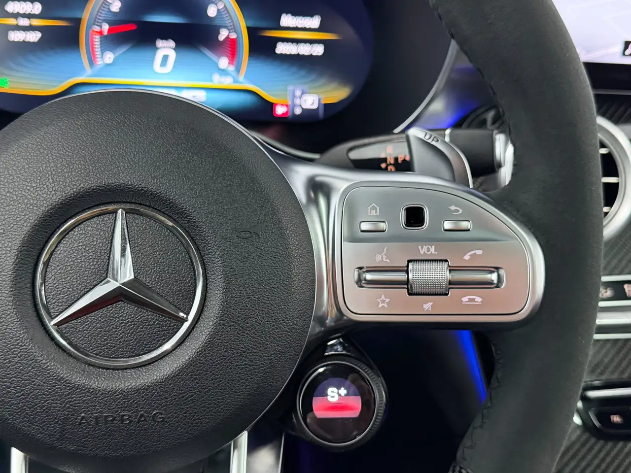 Mercedes-Benz GLC снимка Mercedes-Benz GLC