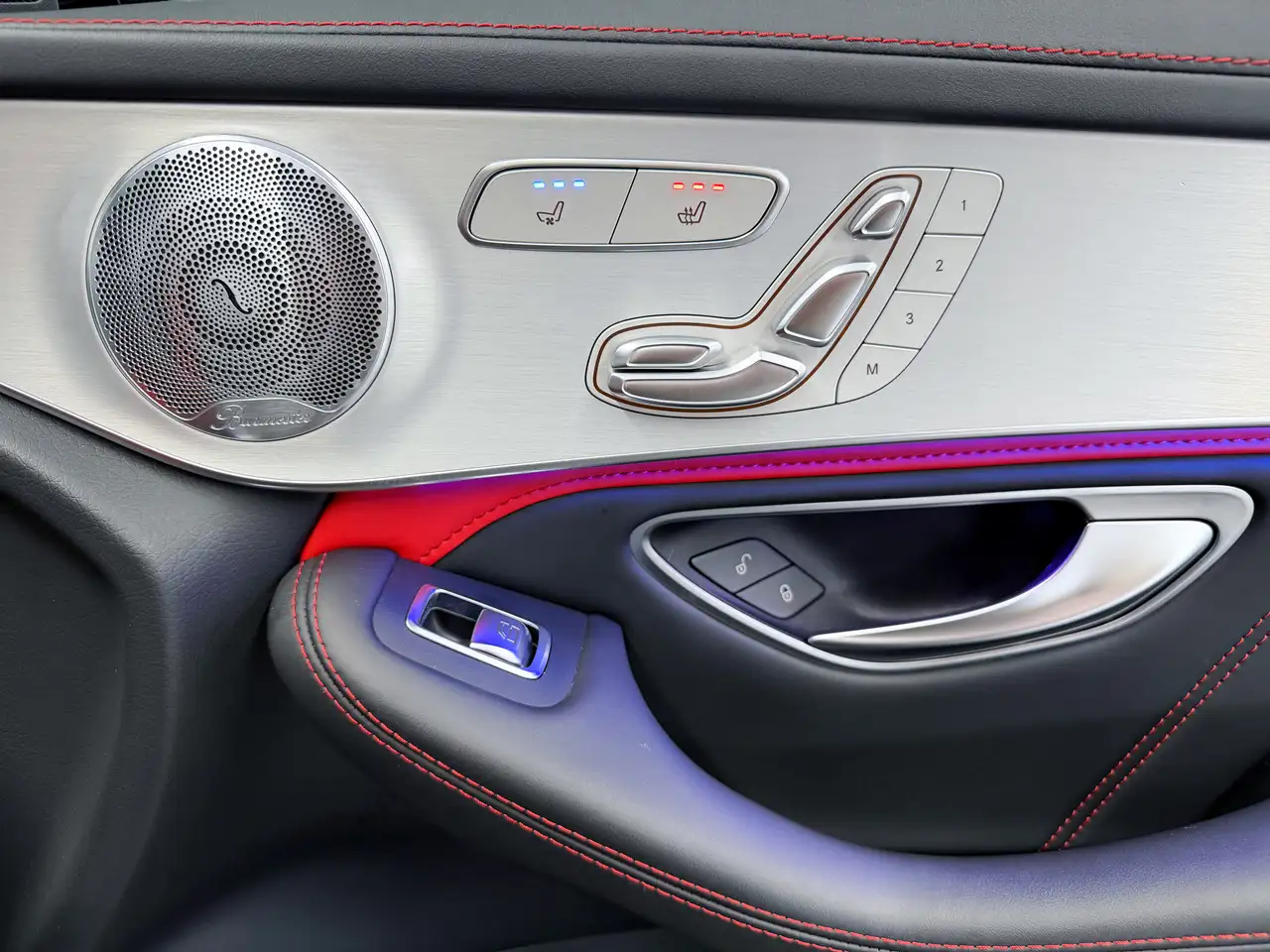 Mercedes-Benz GLC снимка Mercedes-Benz GLC
